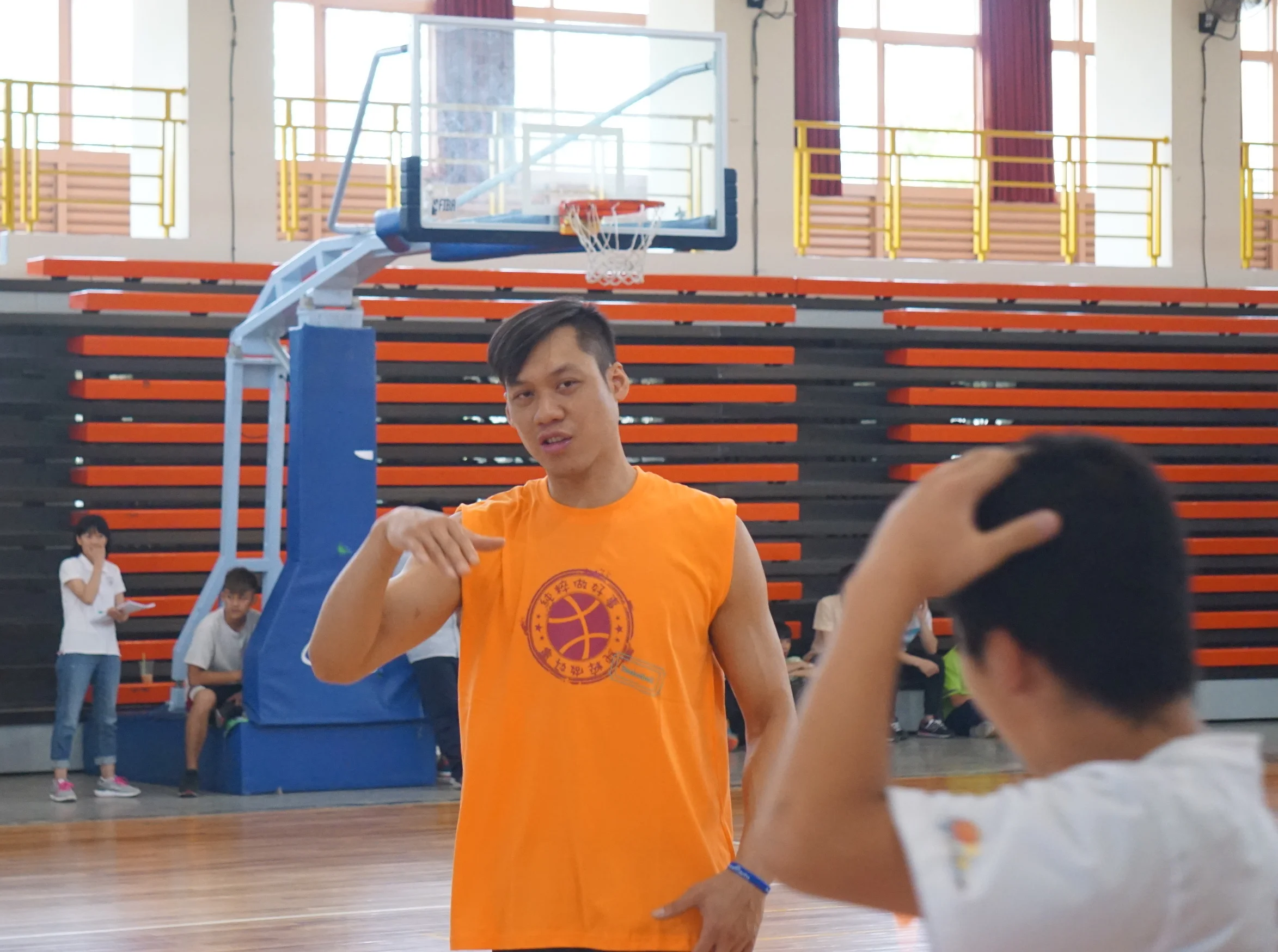 《籃球》別怕被嘲笑 野獸柔情獻出愛的抱抱