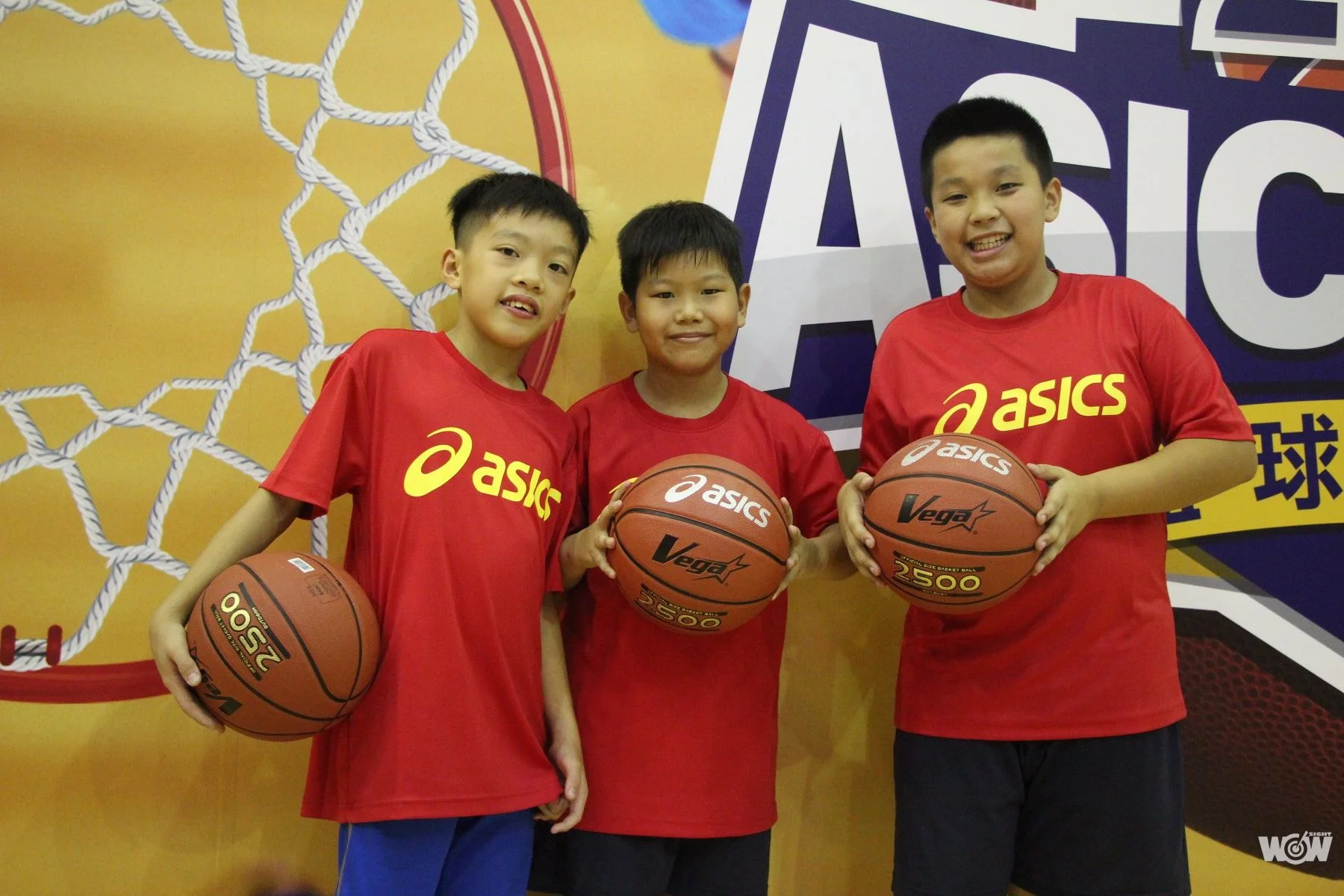 《亞瑟士籃球營》從腳玩到手 足球三少年改玩籃球
