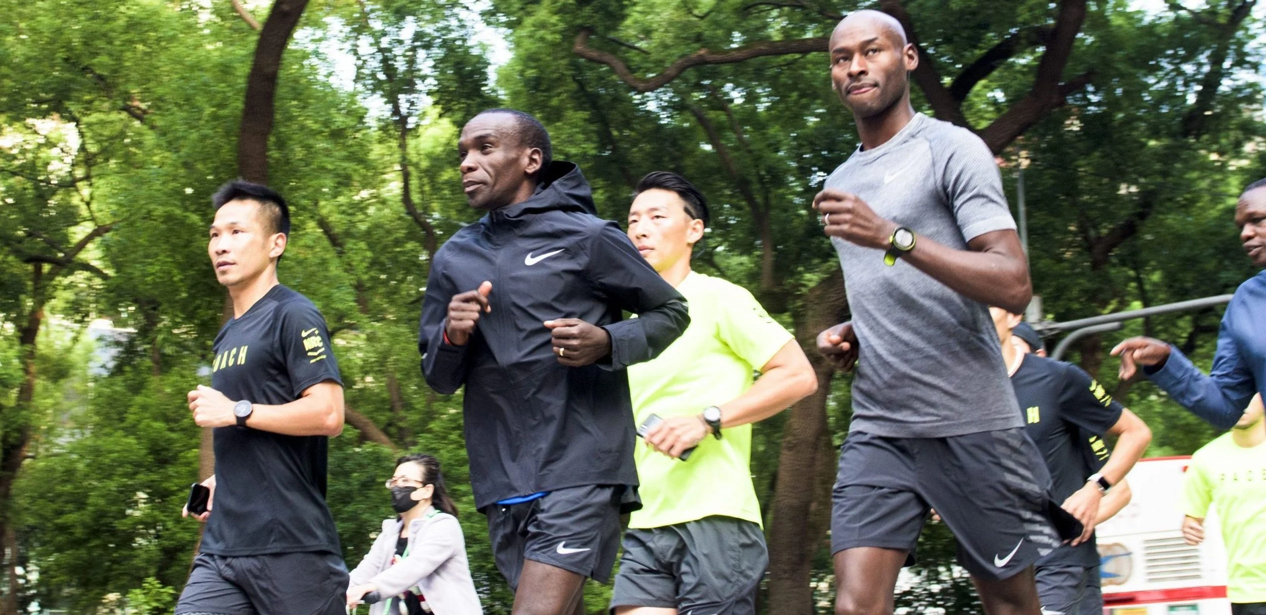 《路跑》奧運馬拉松金牌Eliud Kipchoge 雙腳踏實體驗台北