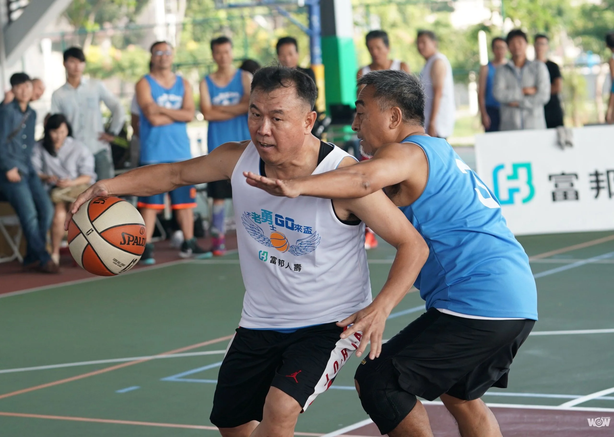 《籃球》富邦人壽不老勇士 70歲球場「擱來飛」