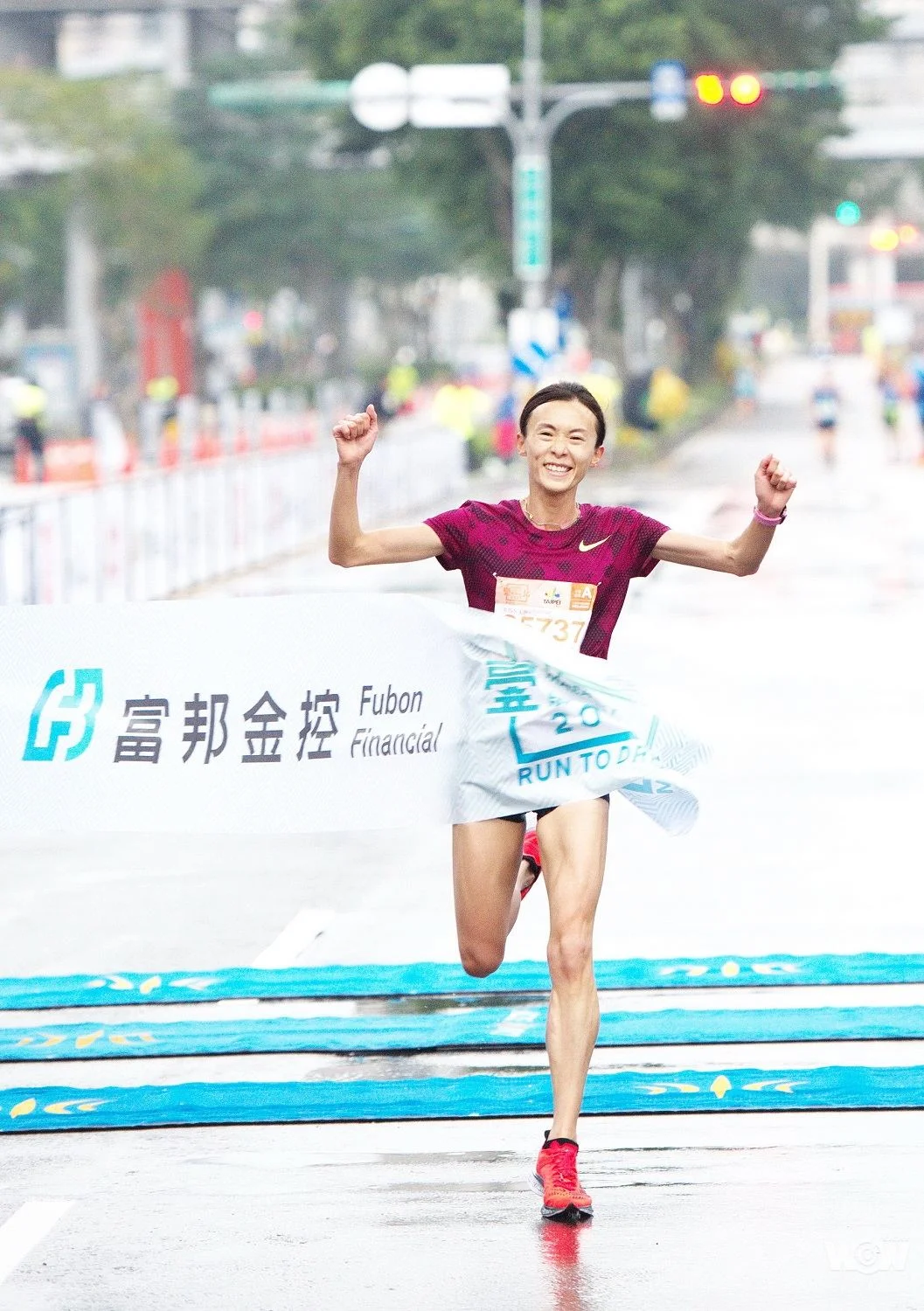 《路跑》75分5秒 謝千鶴破女子半馬全國紀錄 周庭印全馬本土第一 朱盈穎素人奇蹟