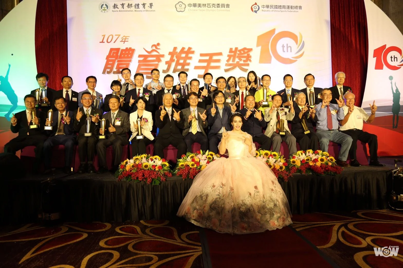 《體壇》粉紅婚紗強大氣場 郭婞淳擔綱推手獎主持