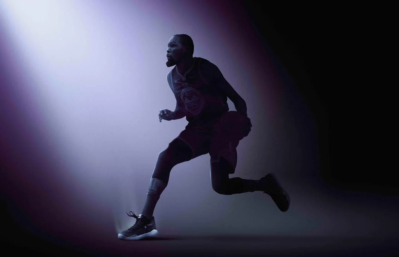 《籃球》Kevin Durant 12代 攜手球鞋的隱藏英雄登場