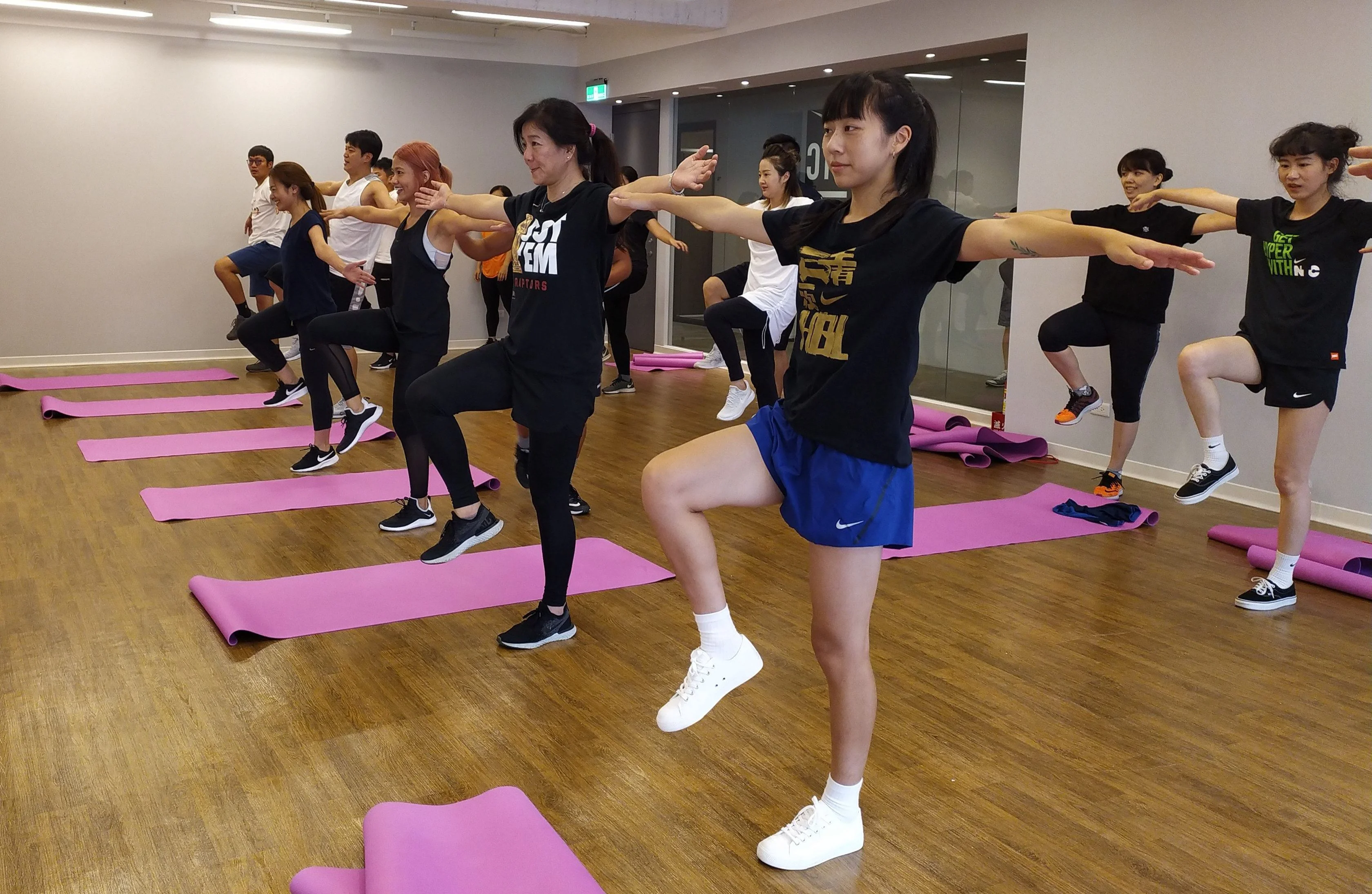 《訓練》自然採光的女子微訓練基地 F infinite 登台