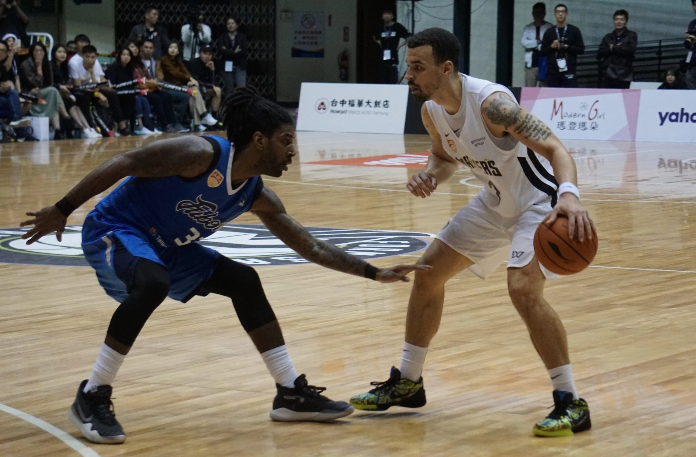 《籃球》夢想家險勝富邦 全場高喊塔克MVP