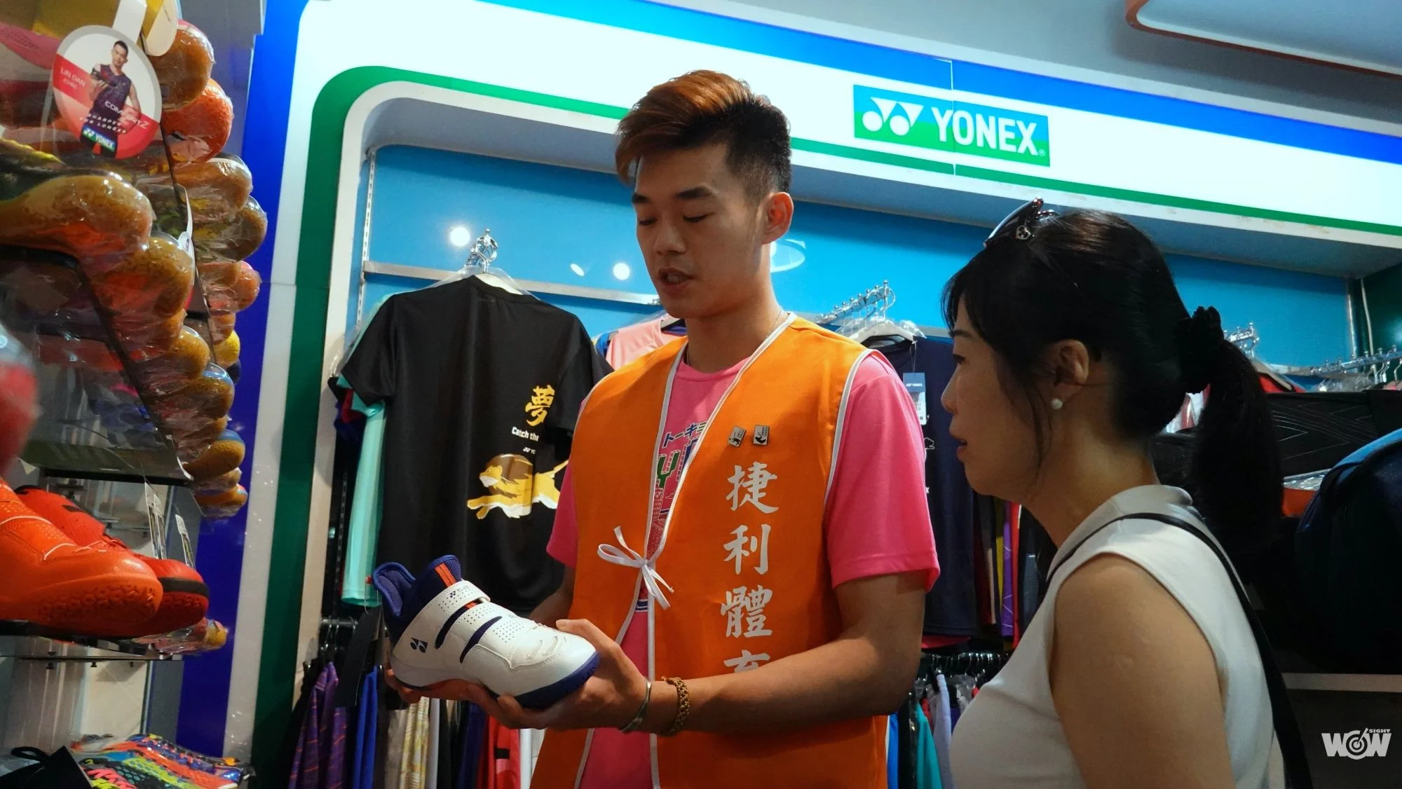 《羽球》王齊麟一日店長初體驗 親和力百分百