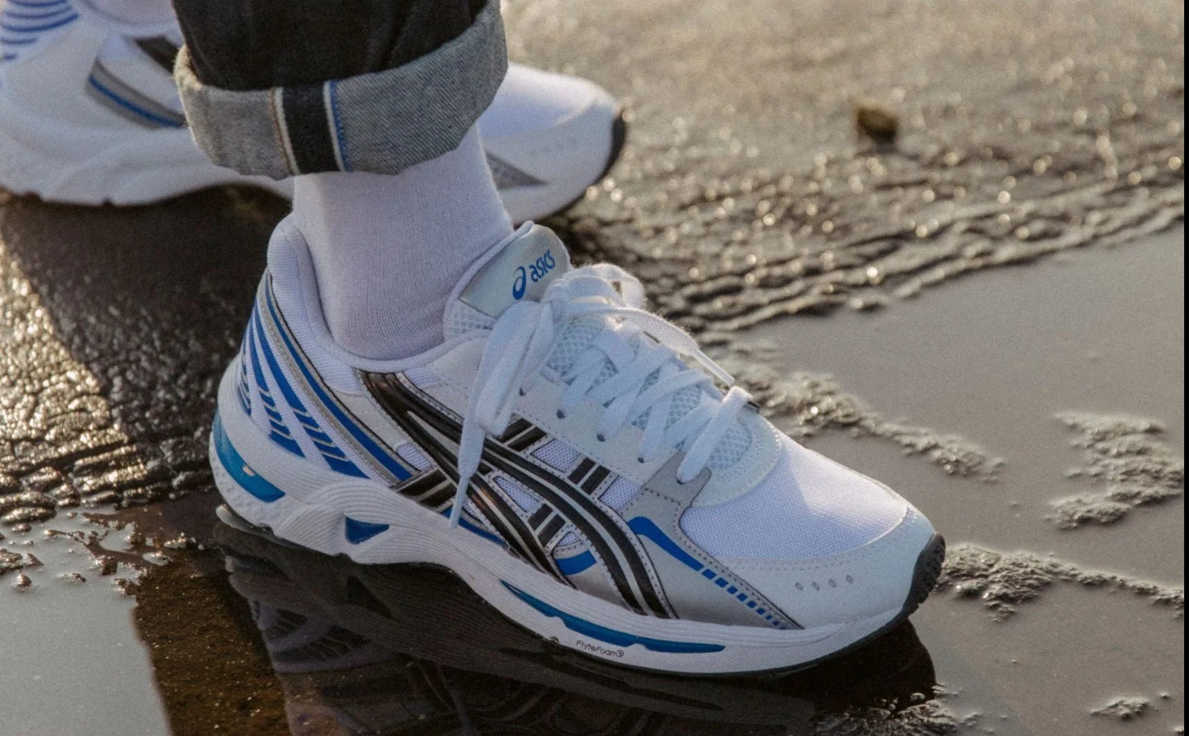 《路跑》ASICS 千禧年跑鞋 復古 X 未來