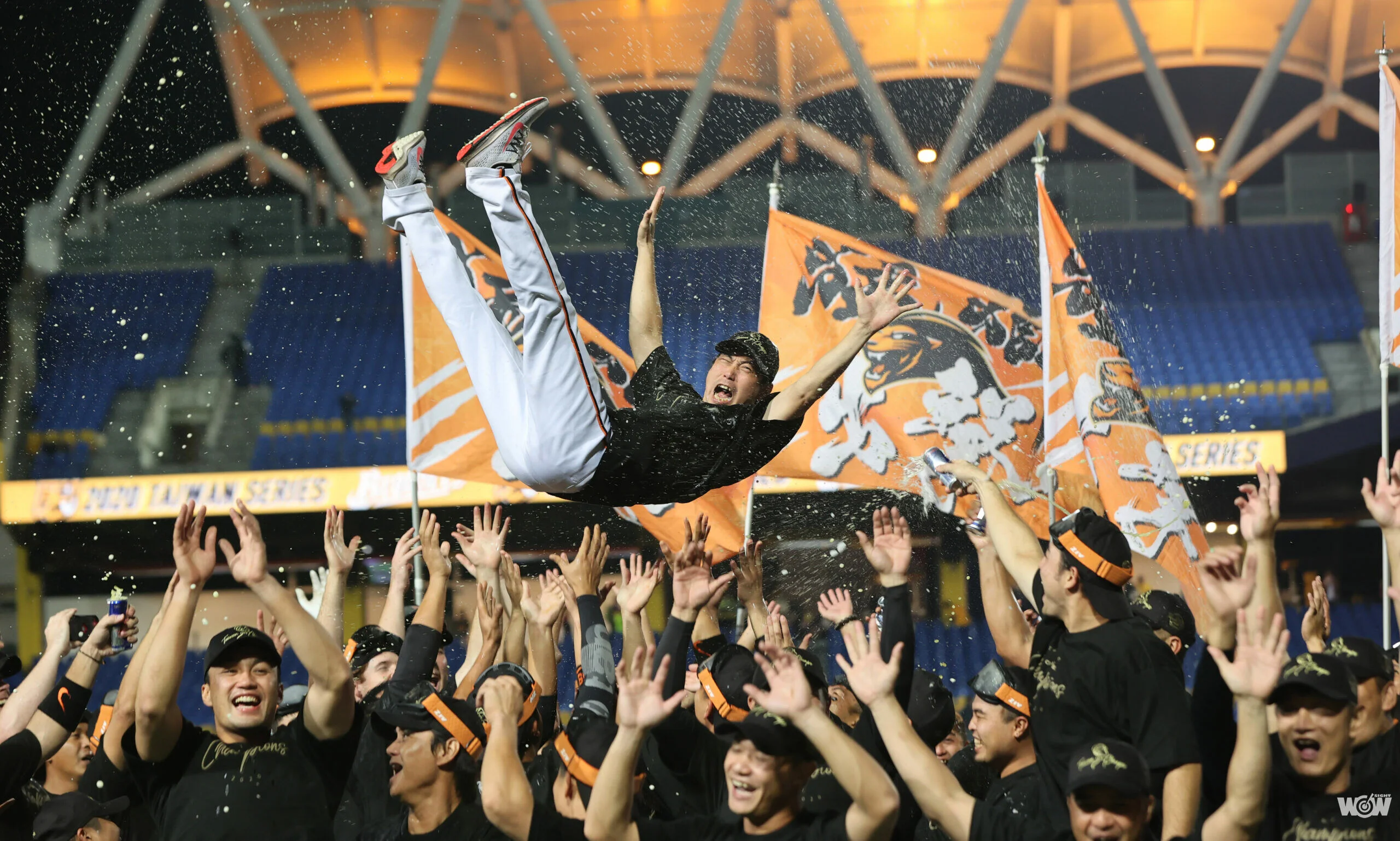 《台灣大賽G7》「最弱」獅隊拚出感動第10冠 餅總：驚奇的一年