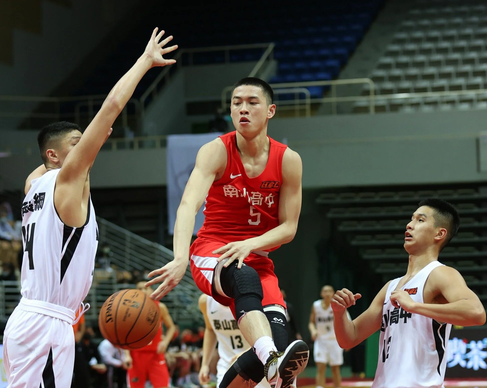 《HBL》一掃12強落外卡陰霾 南山8強賽首戰力退全勝泰山
