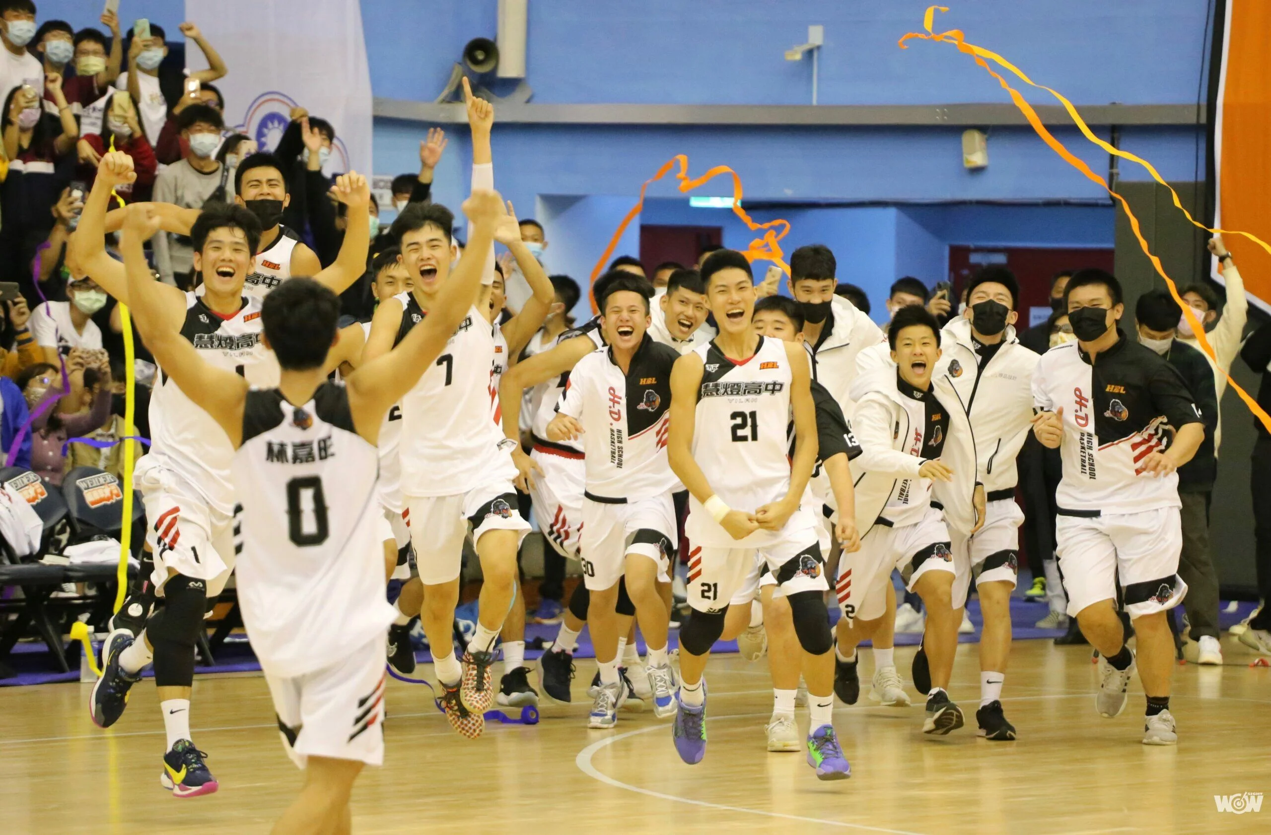 《HBL》實踐約定和竹商一起剪籃網　慧燈奪隊史乙級首冠