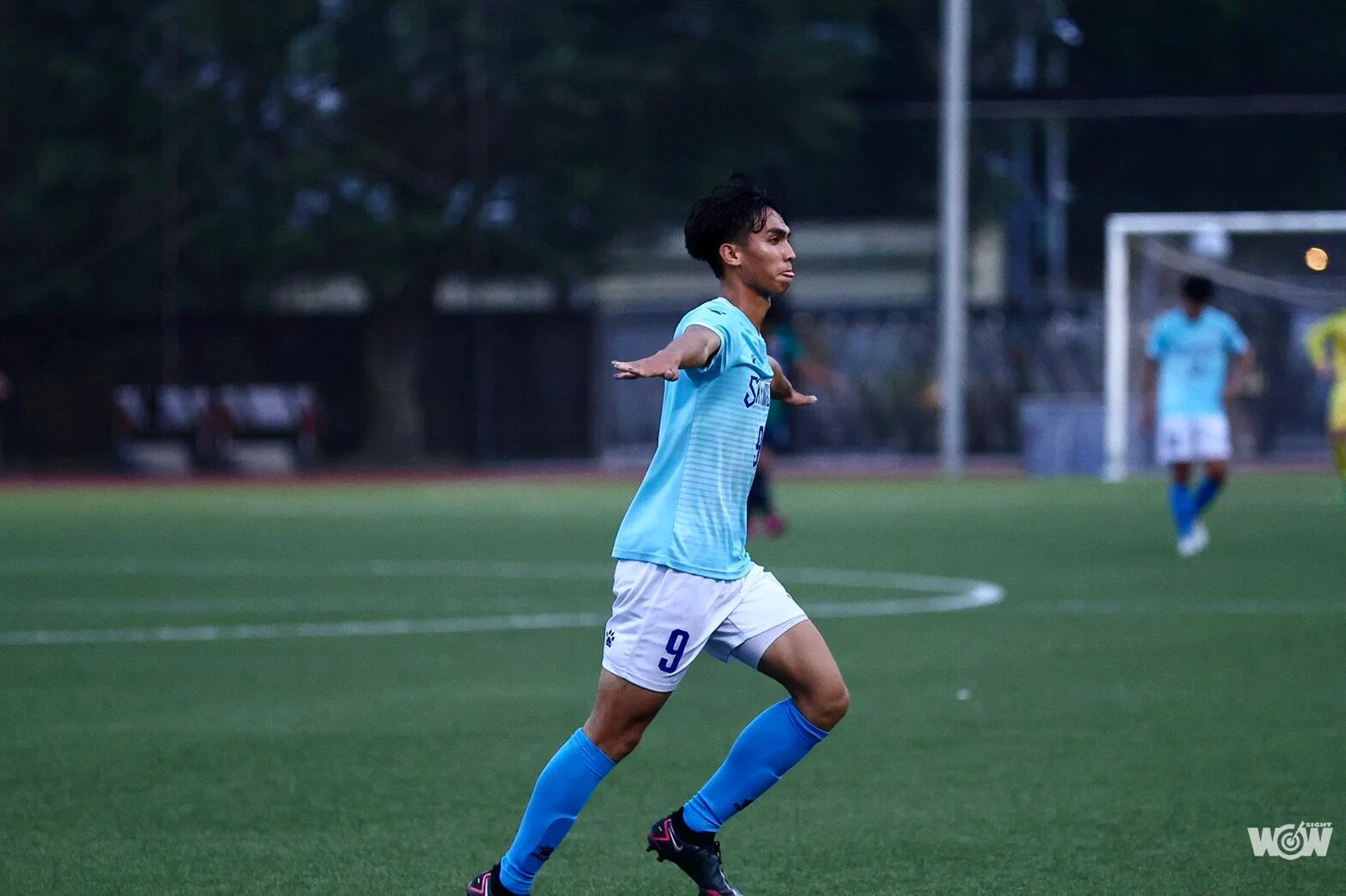 《足球》展逸天行者企甲上演絕殺秀 踢下歷史性首勝