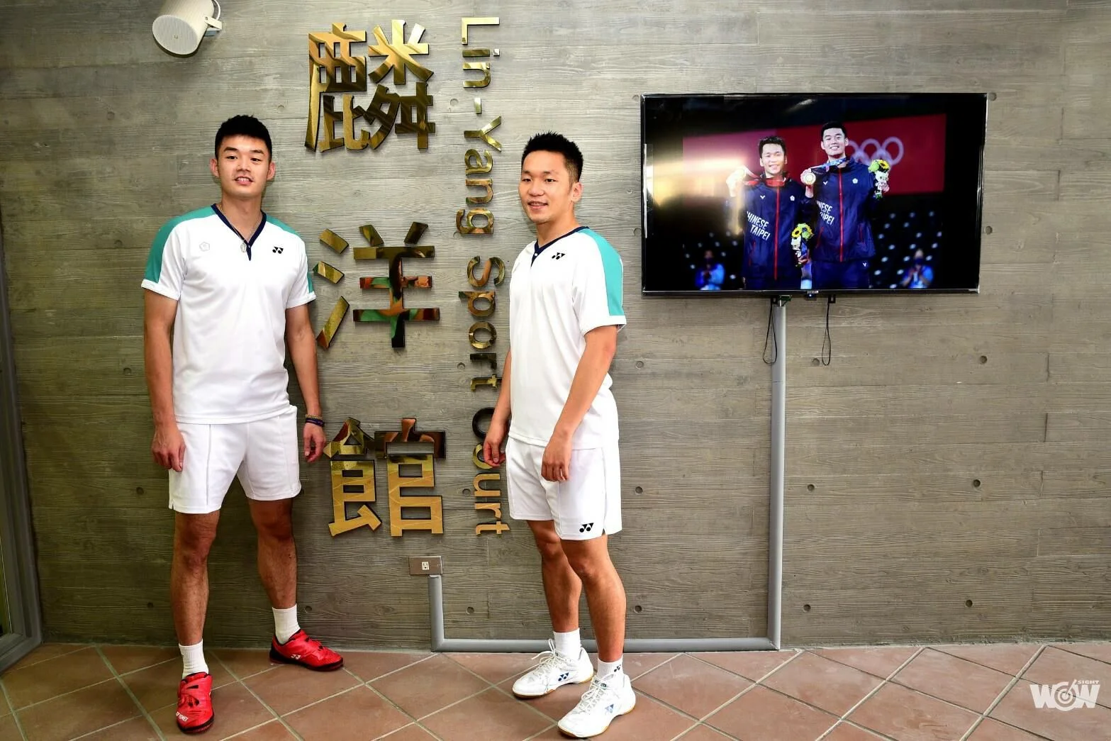 《羽球》王齊麟/李洋光榮返校 中山國中羽球館命名「麟洋館」