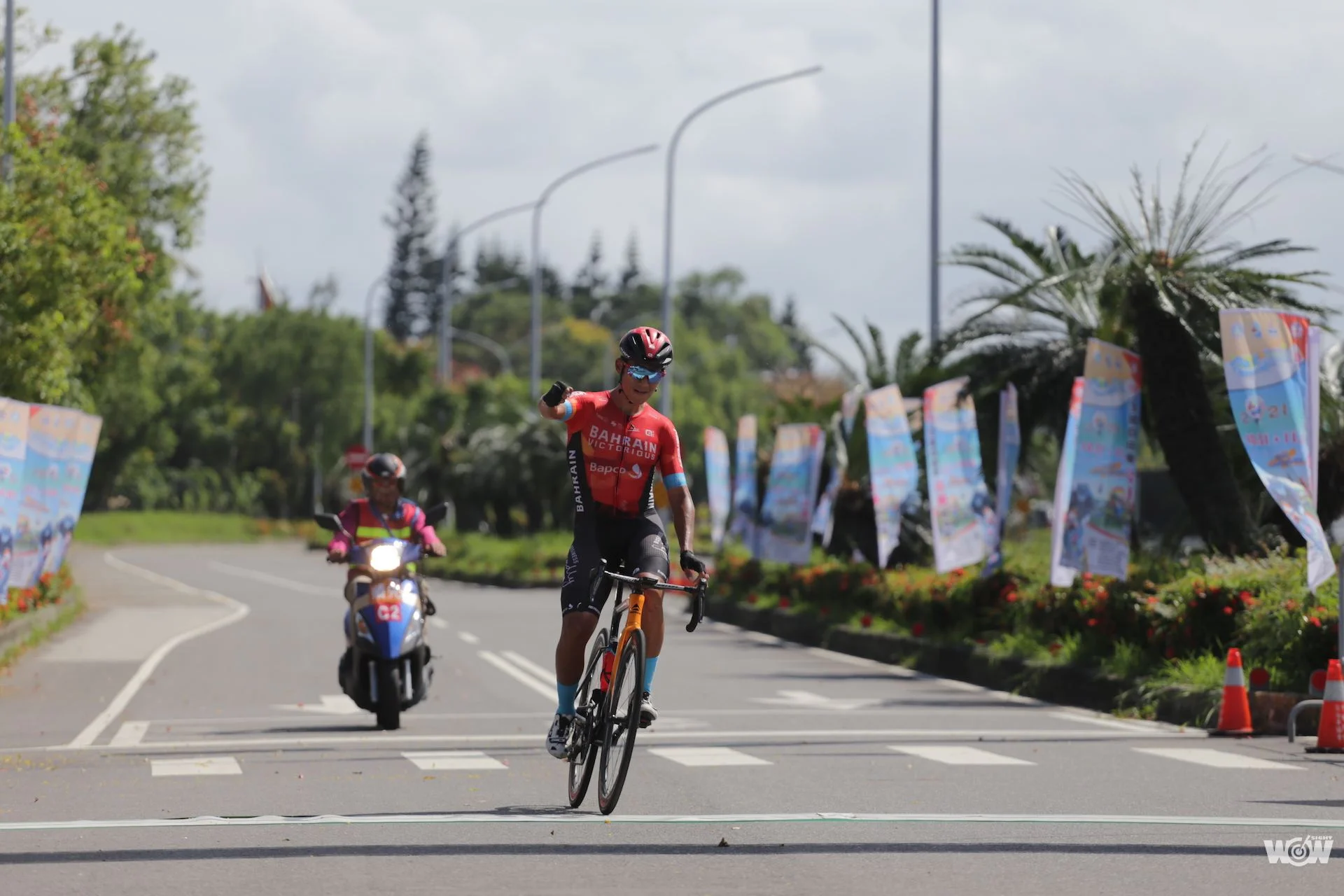 《自行車》全錦賽公路賽大車拚 馮俊凱、黃亭茵稱王封后