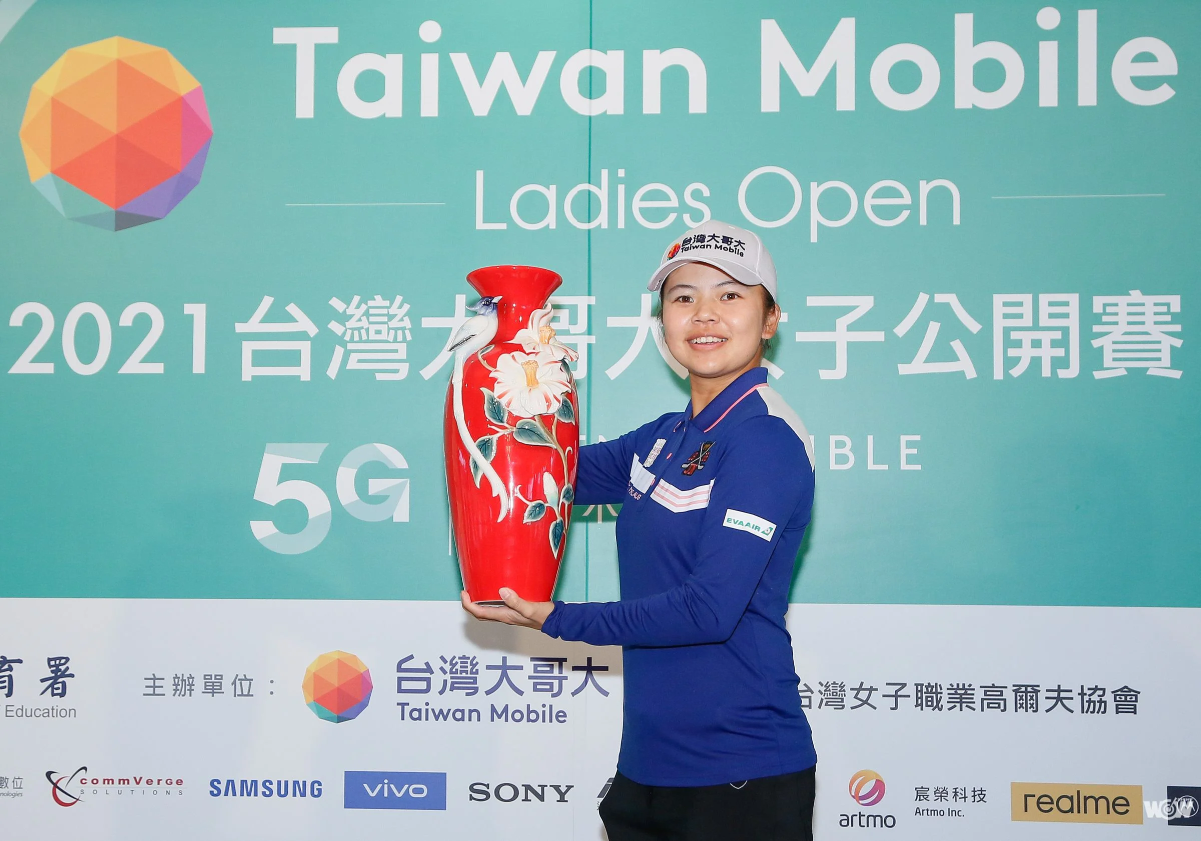 《高爾夫球》徐薇淩收台灣大哥大女子公開賽冠軍 奪個人四年來台巡賽首勝