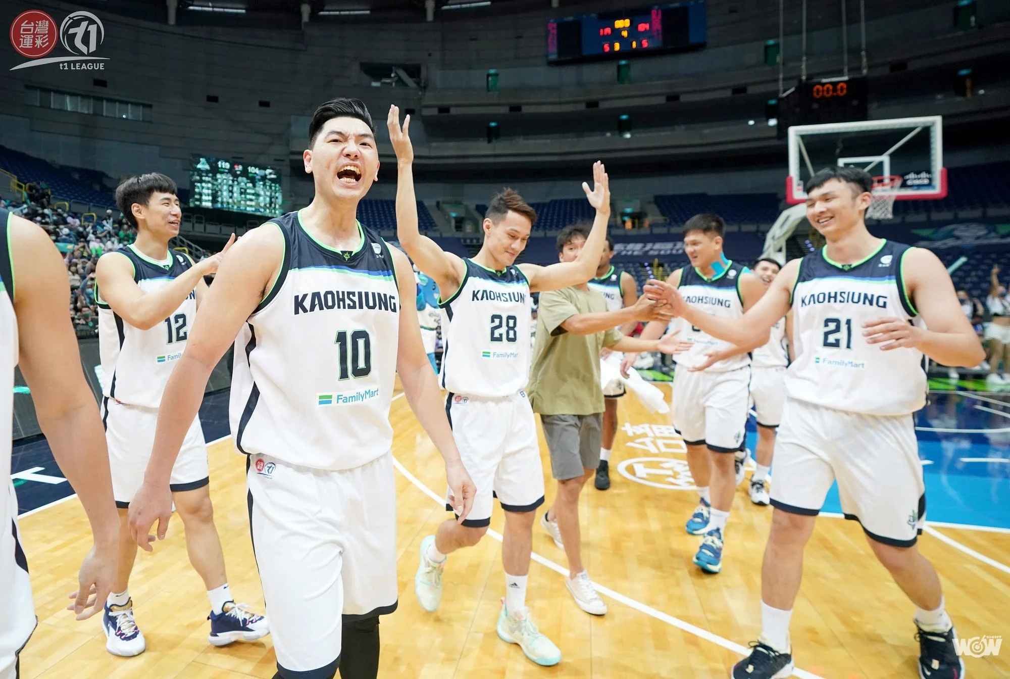 《T1》本季最後主場周完美連勝 海神登上例行賽王座