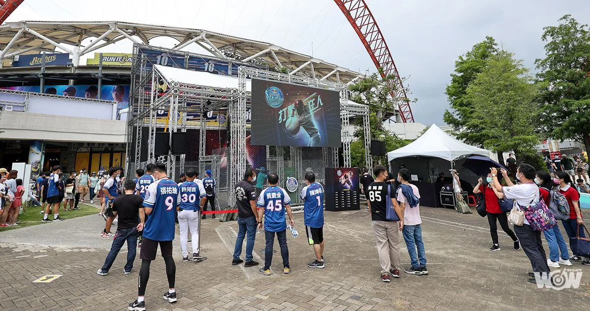 《棒球》打擊狂人二連霸 游泳教練陳逢平再奪Red Bull Batting Mania冠軍