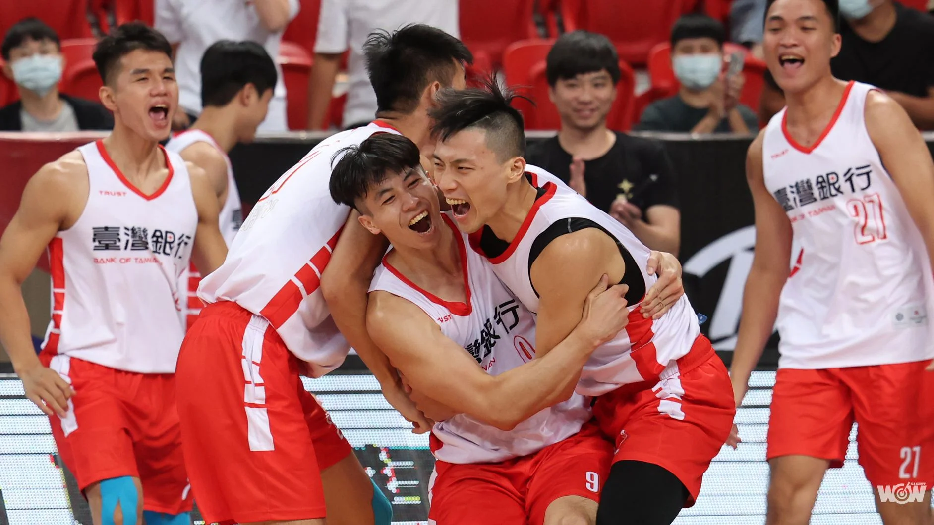 《跨聯盟邀請賽》林柏偉2.4秒準絕殺 臺灣銀行一分逆轉新竹街口攻城獅