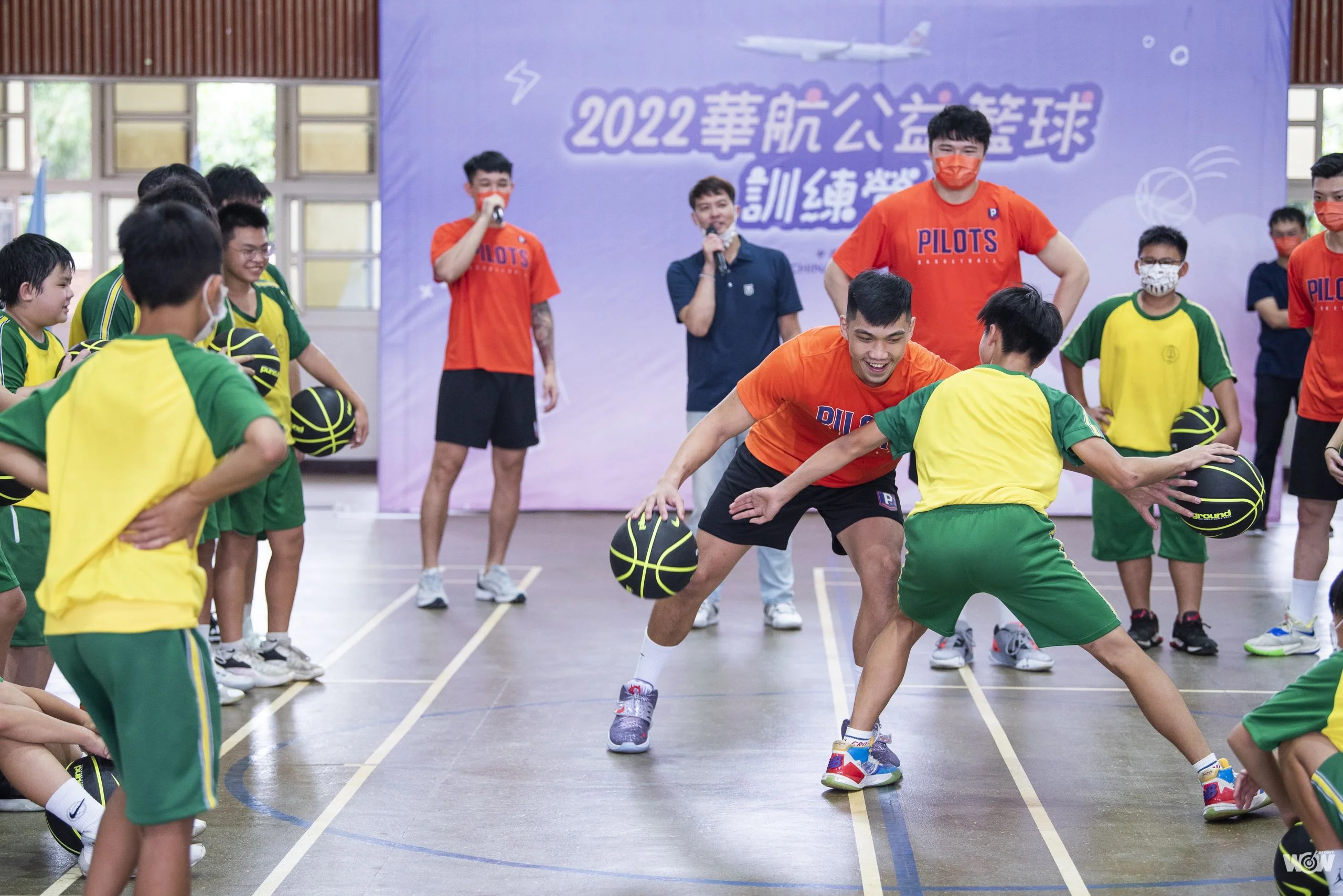 《籃球》華航公益籃球訓練營 領航猿球星為小小球員灌溉夢想藍圖