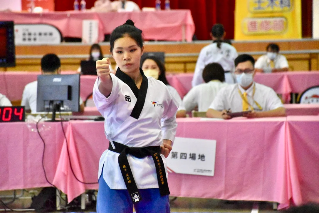 《跆拳道》跆拳道品勢世大運培訓選手巫若瑄 突破身體障礙 綻放生命能量