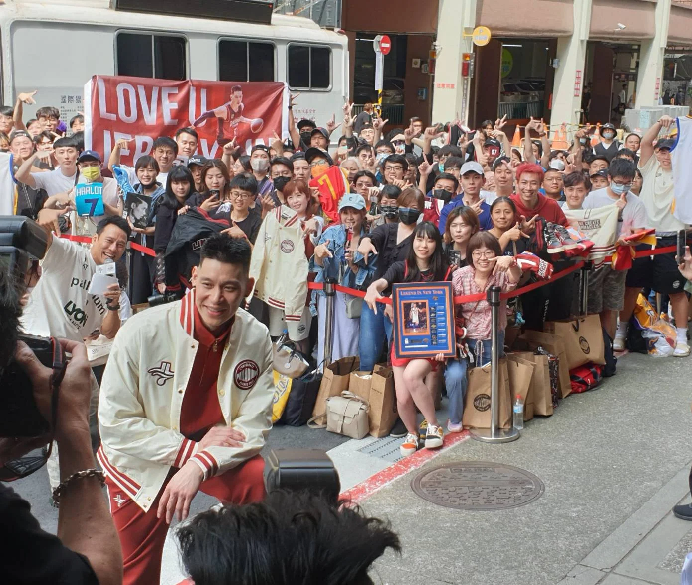 《籃球》林書豪出席品牌活動 分享季後心情