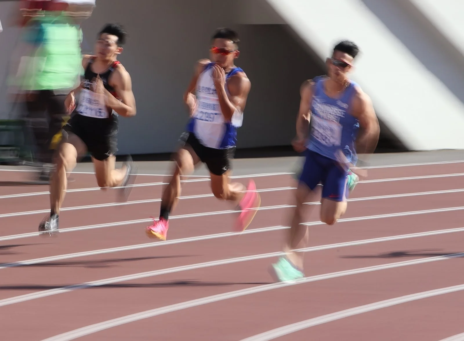 《田徑》200公尺過彎踩線違例 楊俊瀚生涯首次