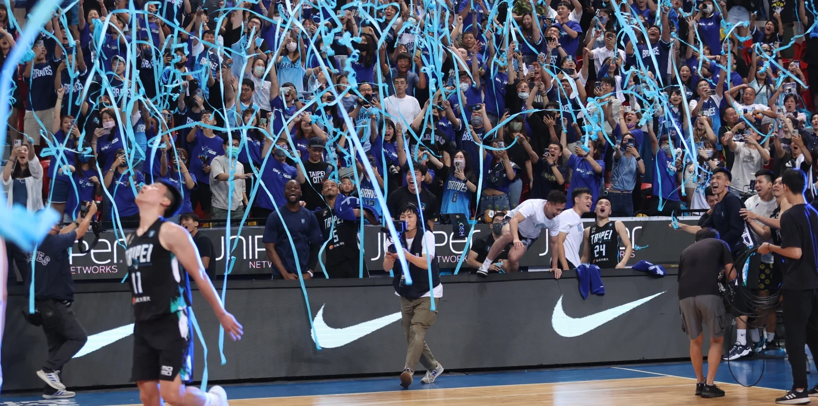 《PLG》勇士完成三連霸 許晉哲激動落淚