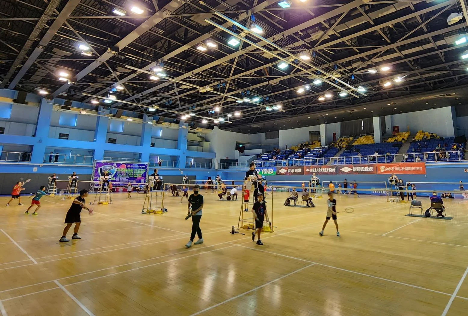 《羽球》全台最大青少年羽球分齡賽 會長盃台北體育館開打