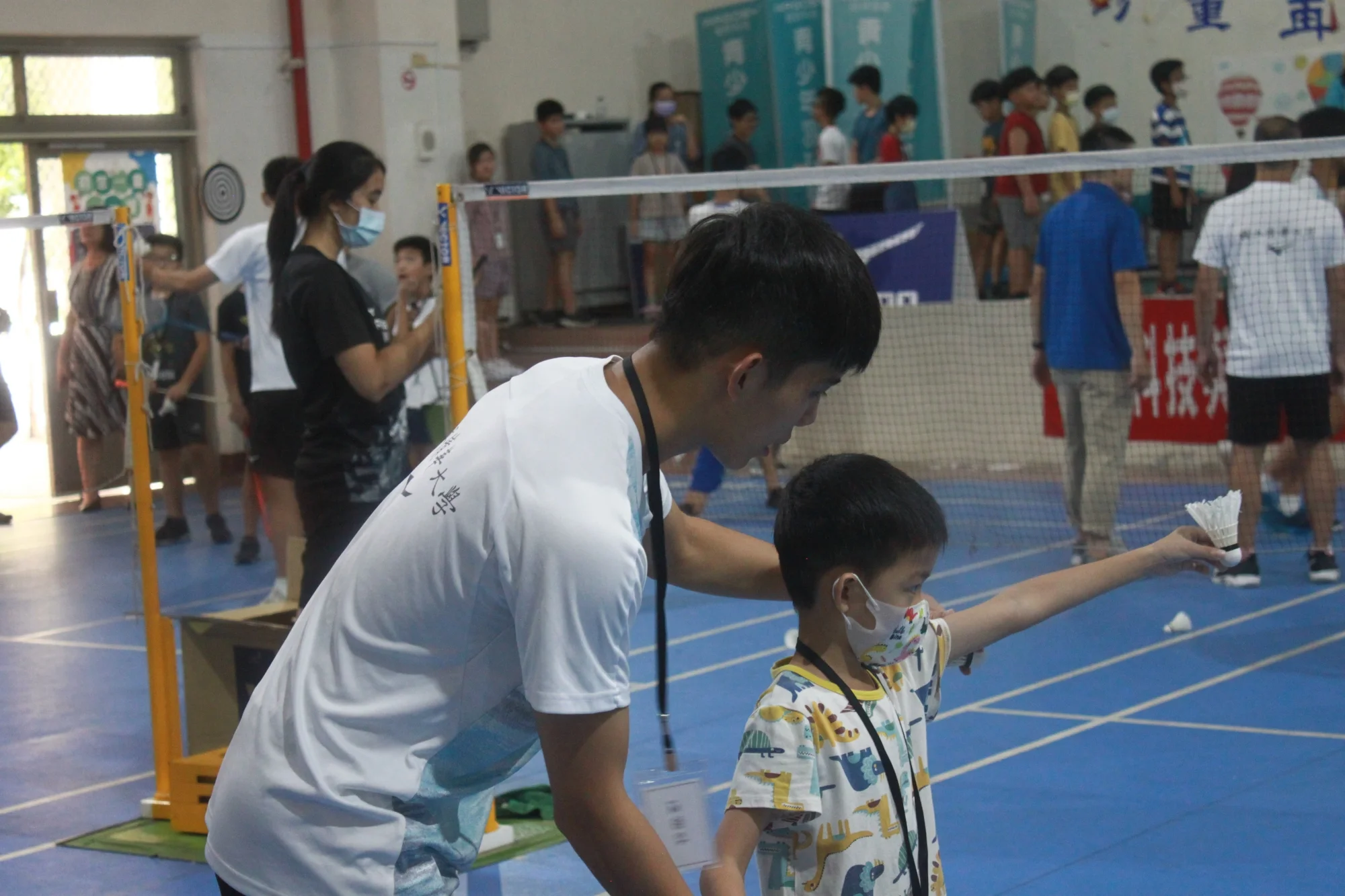 《羽球》優群科技聯手清大羽球隊屏東做公益 奧運國手許仁豪返鄉回饋