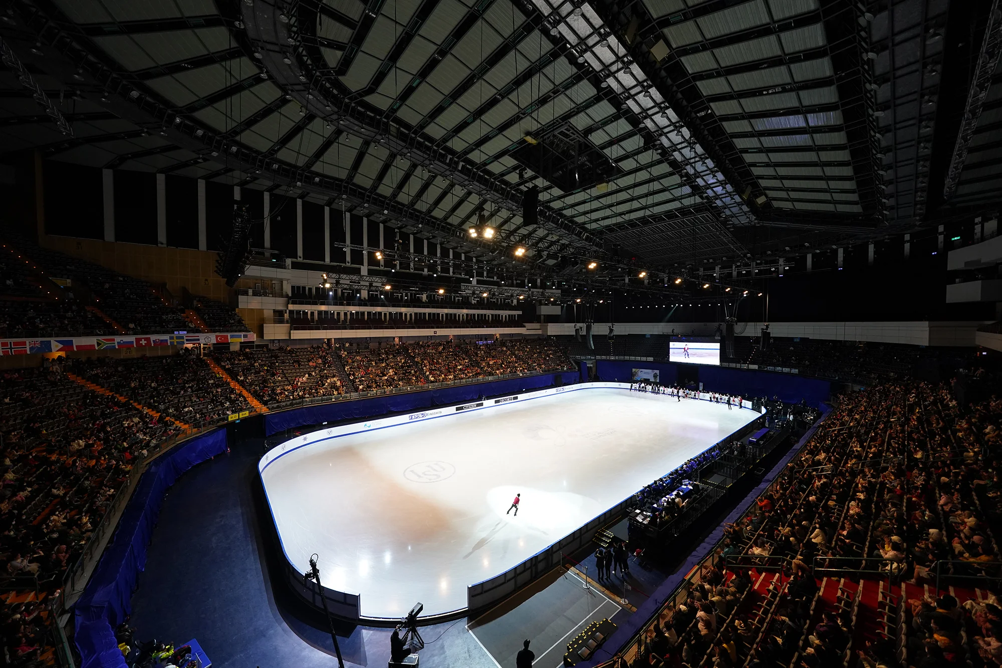 《滑冰》世界青年花式滑冰錦標賽 製冰維護冰大不易