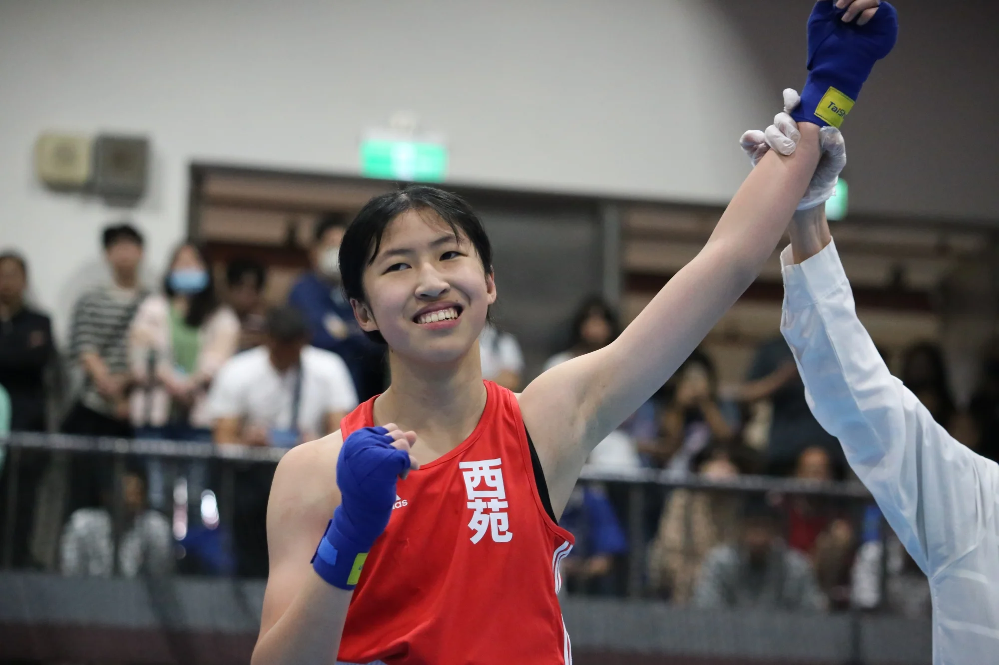 《全中運》把女兒拐來練拳擊 散打名將周廷原帶周席君摘生涯首金