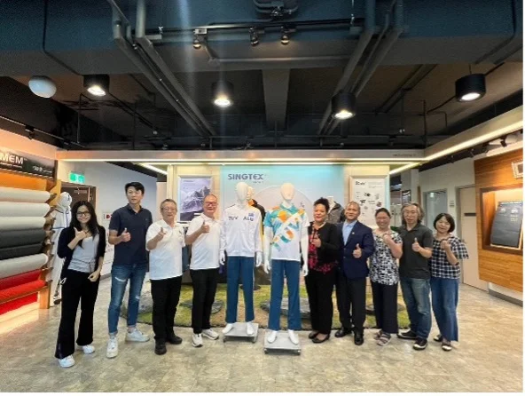 《奧運》巴黎奧運開幕式吐瓦魯代表隊服裝來自台灣 我國高科技紡織企業展現國家軟實力