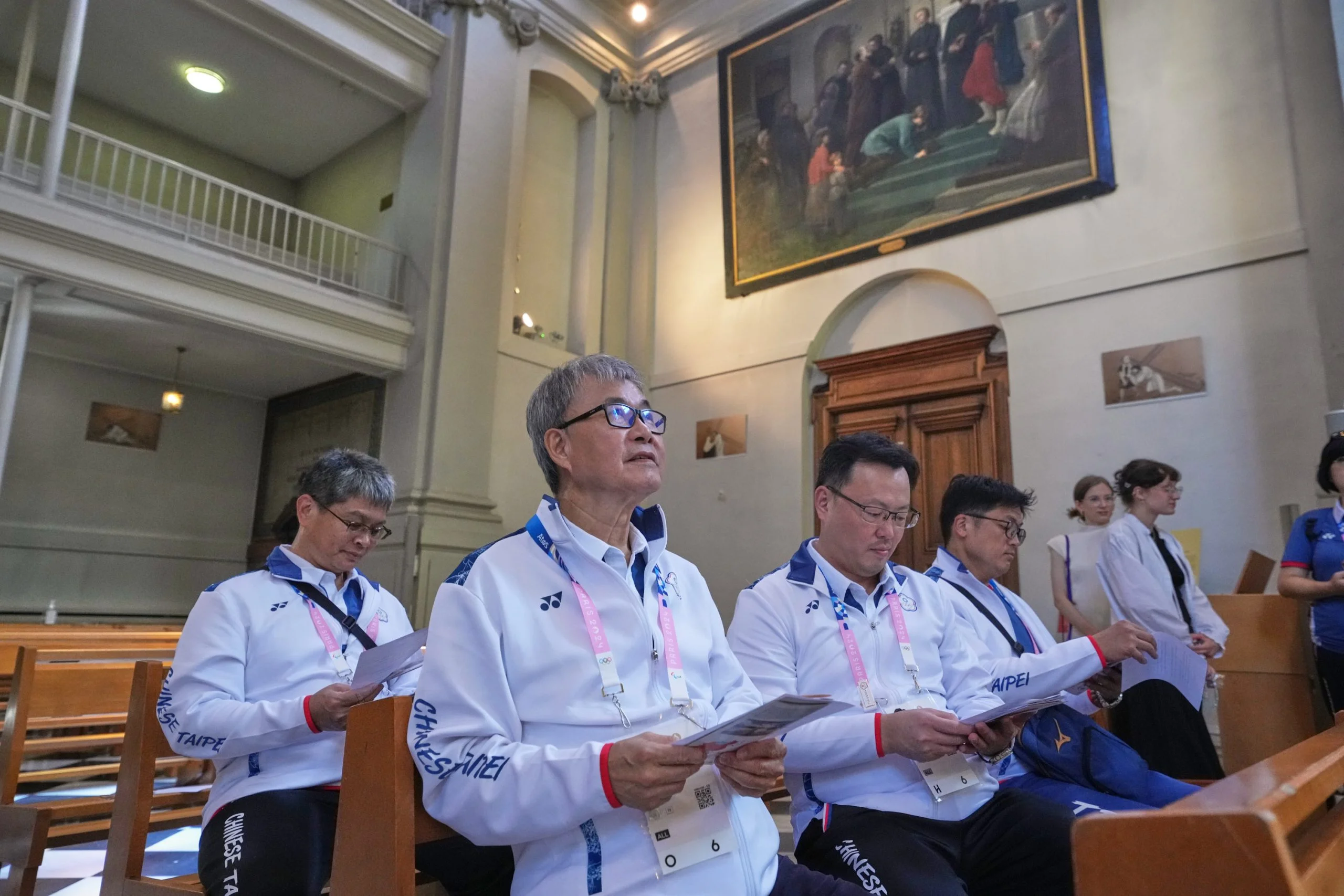 《奧運》為臺灣健兒加油 教育部鄭英耀部長率隊前往巴黎外方傳教會祈福