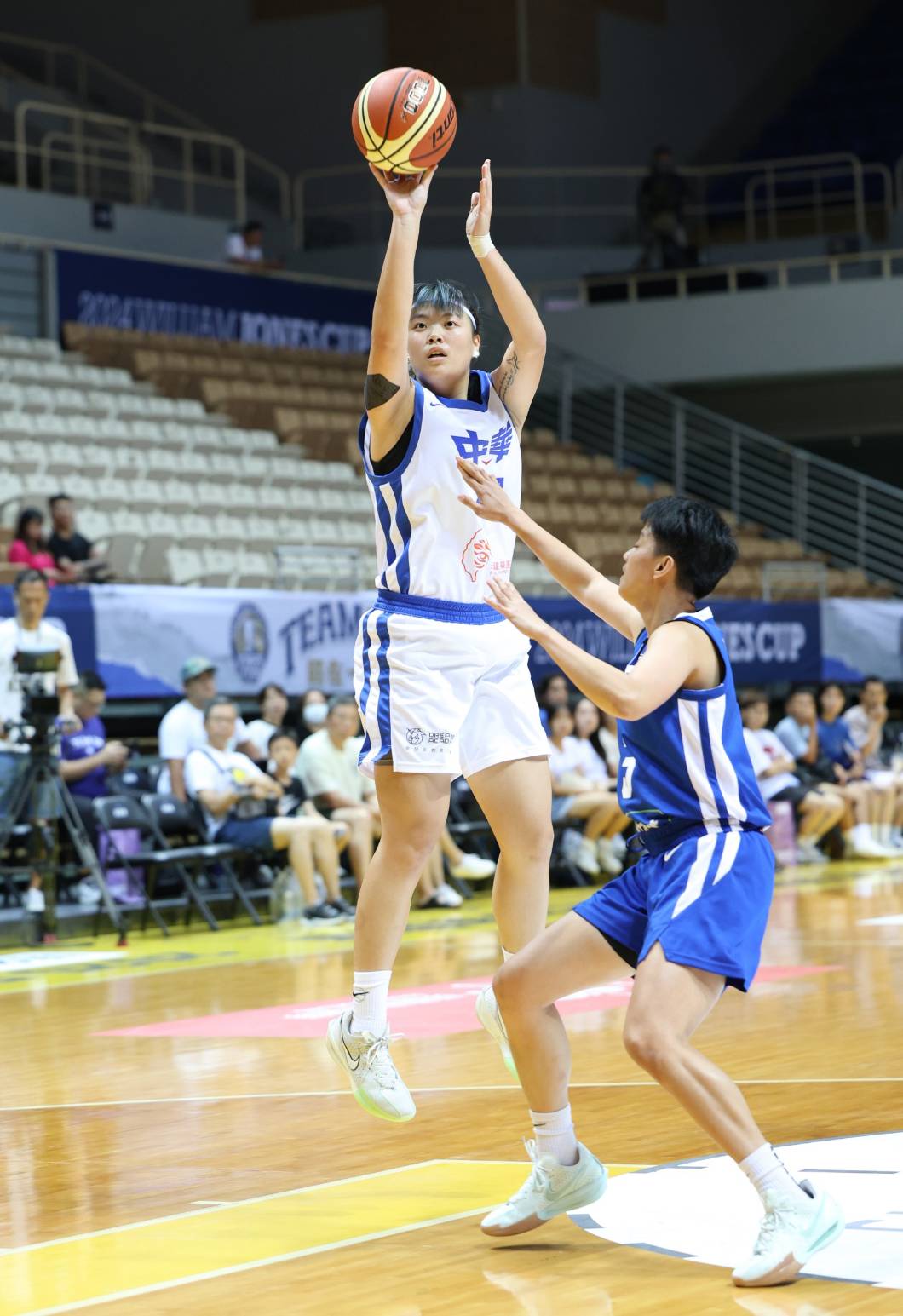 陳昱潔攻下13分、5籃板，為全隊最高。