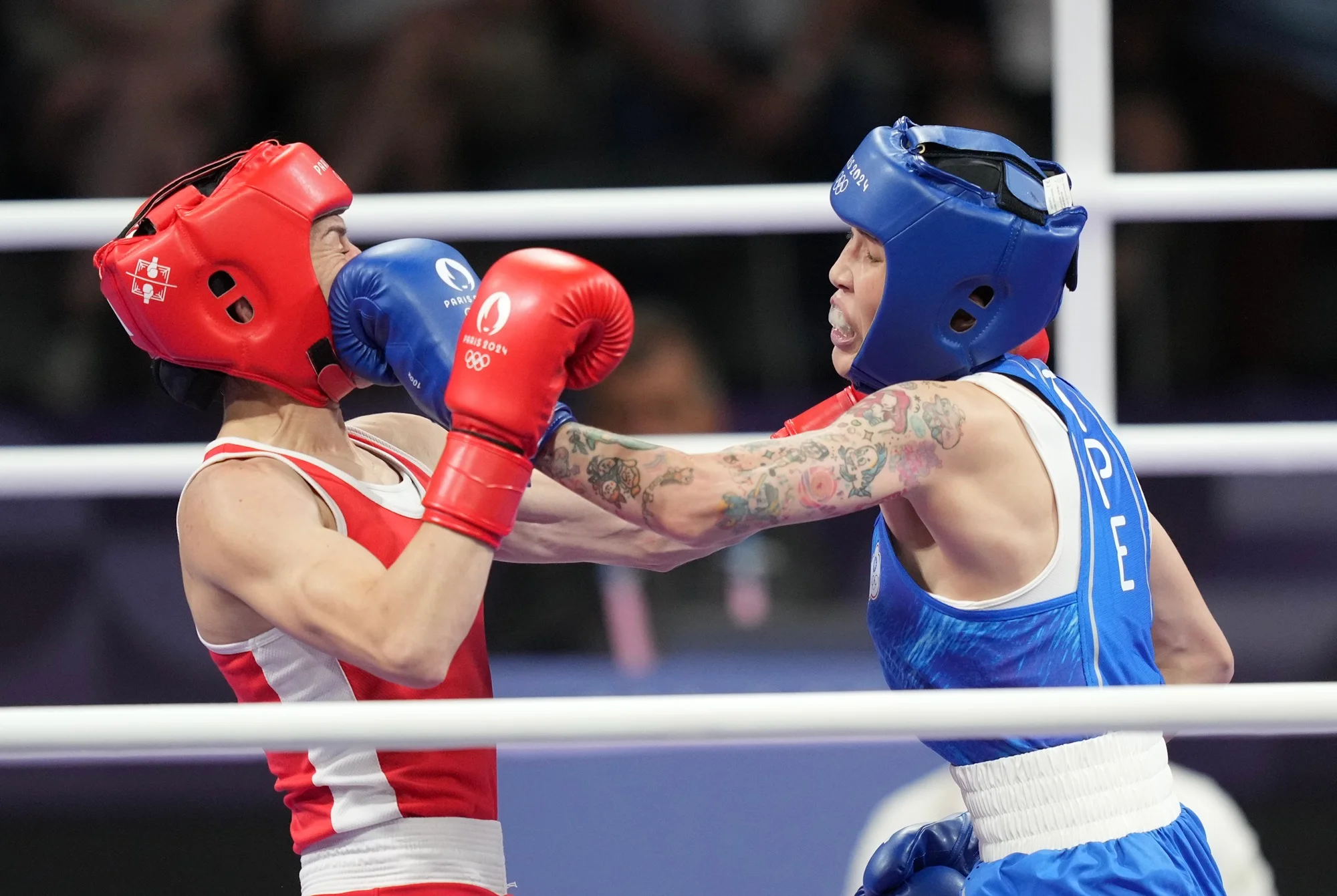 《奧運》被對手踩腳滑倒卻被判成有效打擊 黃筱雯止步16強無緣獎牌