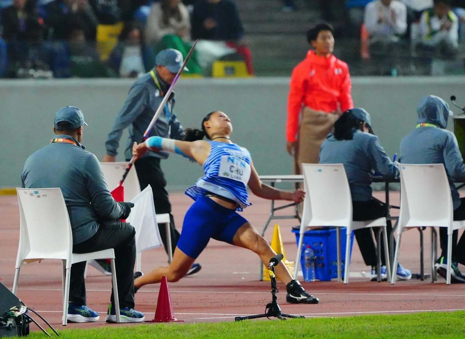 《田徑》女子標槍世青摘銀寫歷史 朱品薰心情淡定感謝團隊相助
