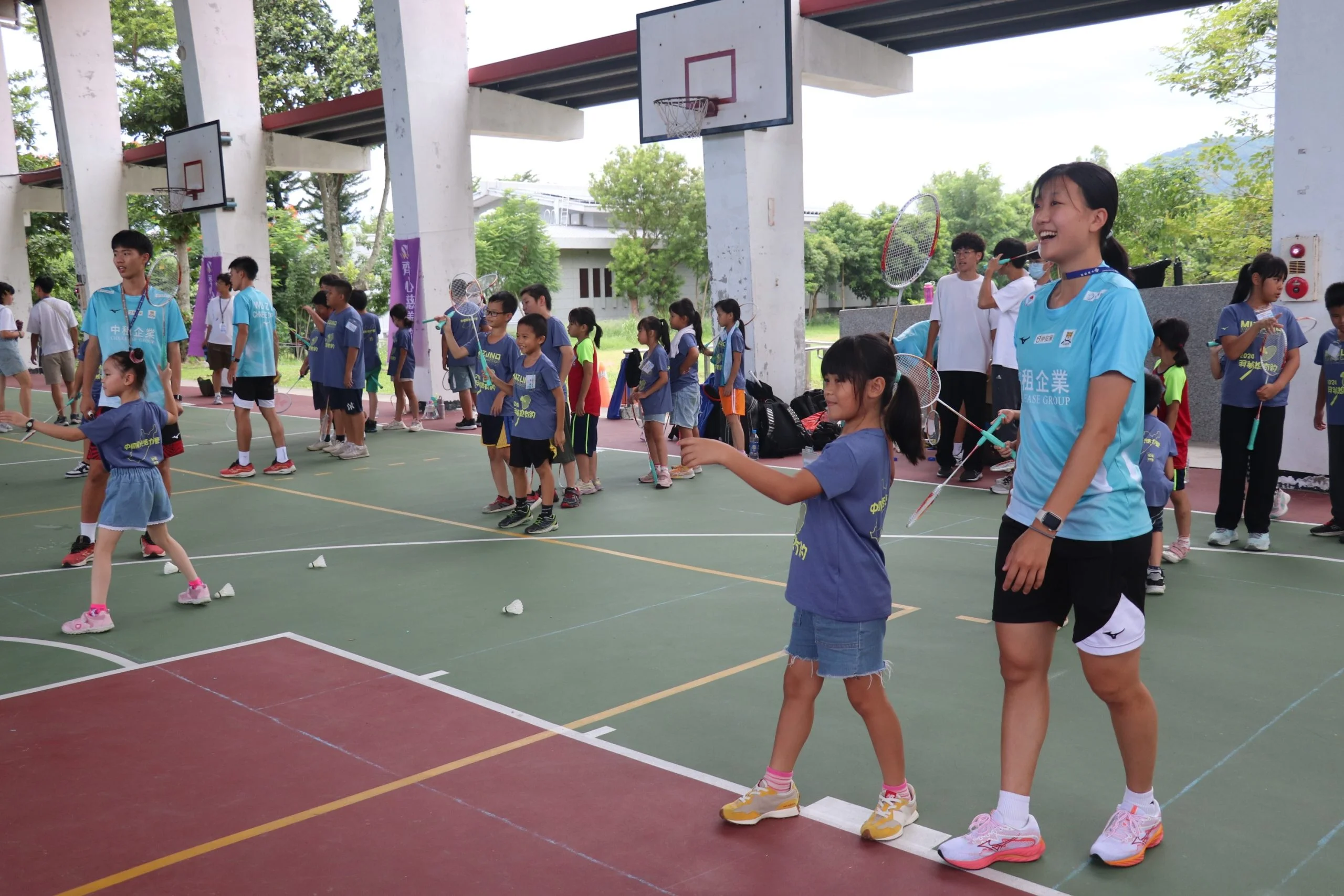 《羽球》中租基金會推廣羽球 前進台東導引學童生涯探索