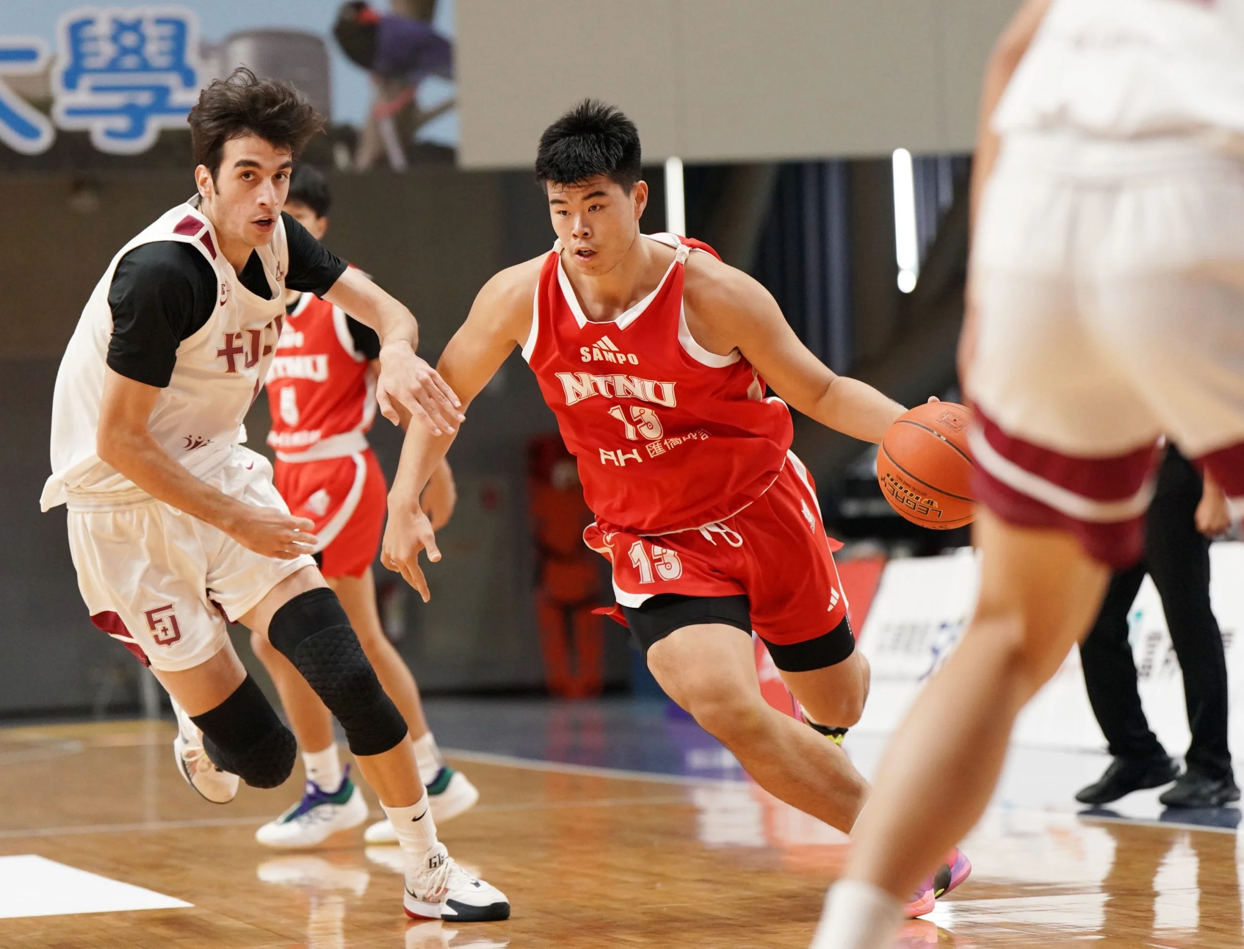 《富邦人壽UBA》曾信武、廖子程合飆52分 臺師大克輔大