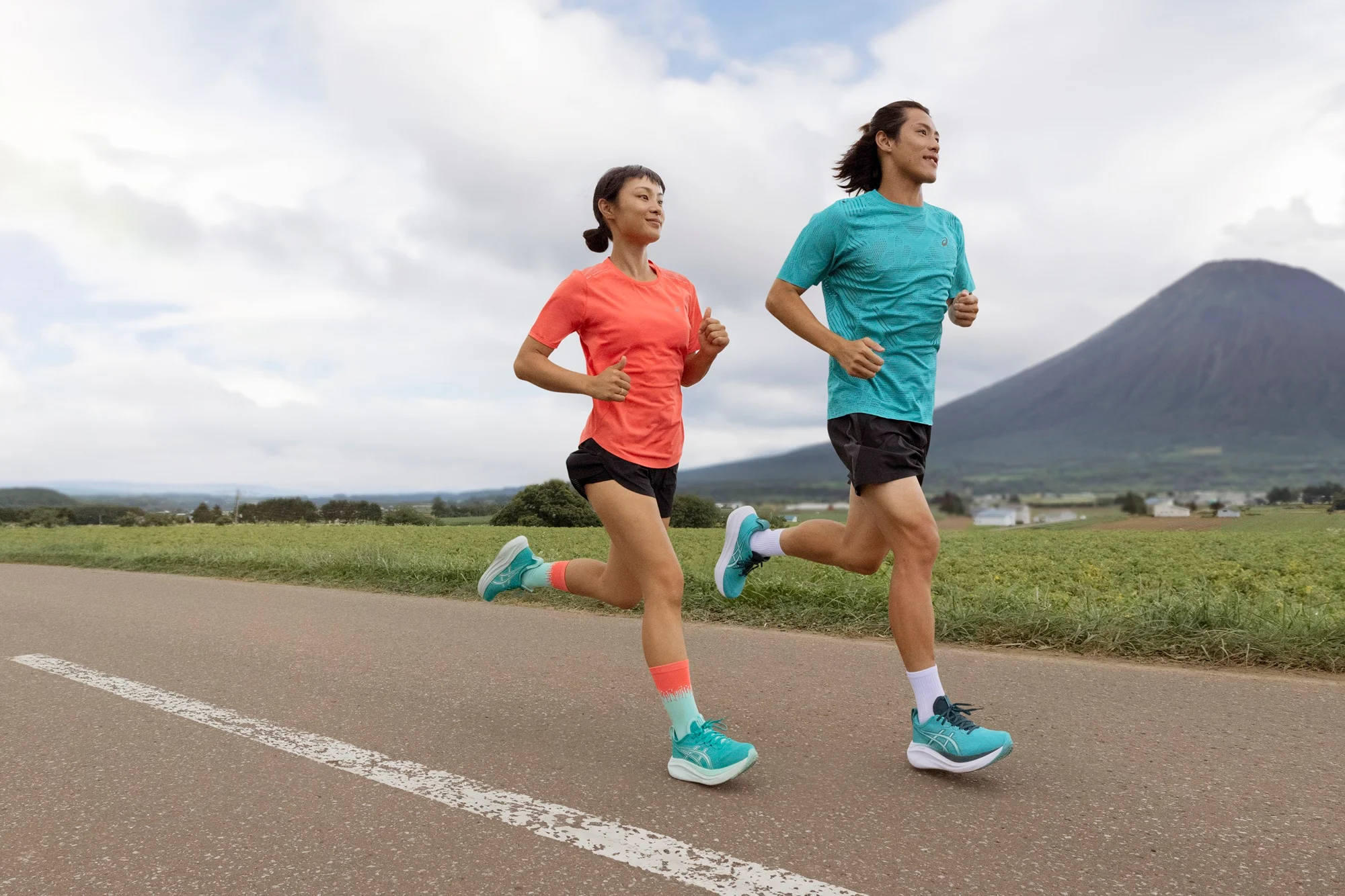 《看裝備》ASICS 頂級緩震跑鞋 GEL-NIMBUS 27 品牌形象大使陳昊森著用全新裝備 一起迎接初春訓練