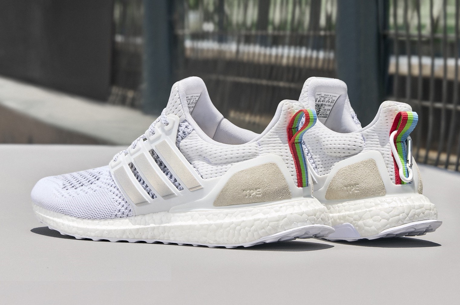 《看裝備》全新台北城市限定 ULTRABOOST TAIPEI 鞋款  探索日常文化專屬標籤 茄芷袋配色掀復古回潮