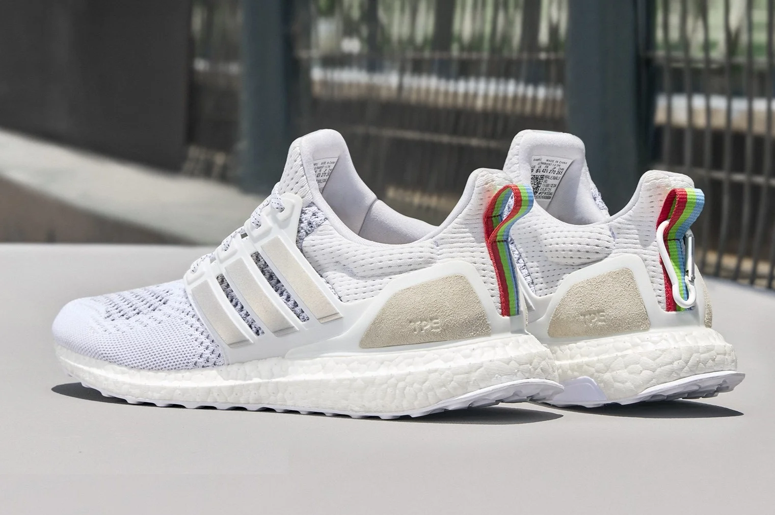《看裝備》全新台北城市限定 ULTRABOOST TAIPEI 鞋款  探索日常文化專屬標籤 茄芷袋配色掀復古回潮