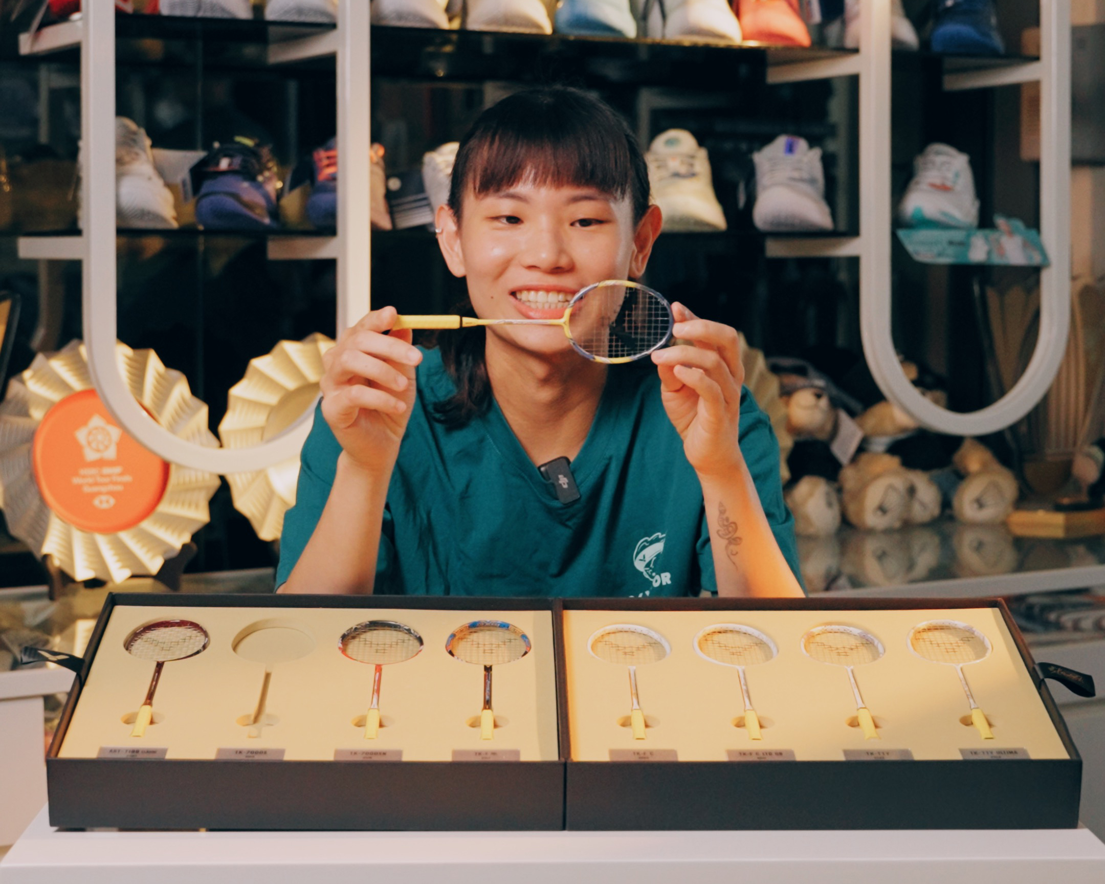 《看裝備》全球限量2140組 戴資穎歷代戰拍迷你收藏組 精緻復刻小戴經典戰拍 致敬球后榮耀時刻