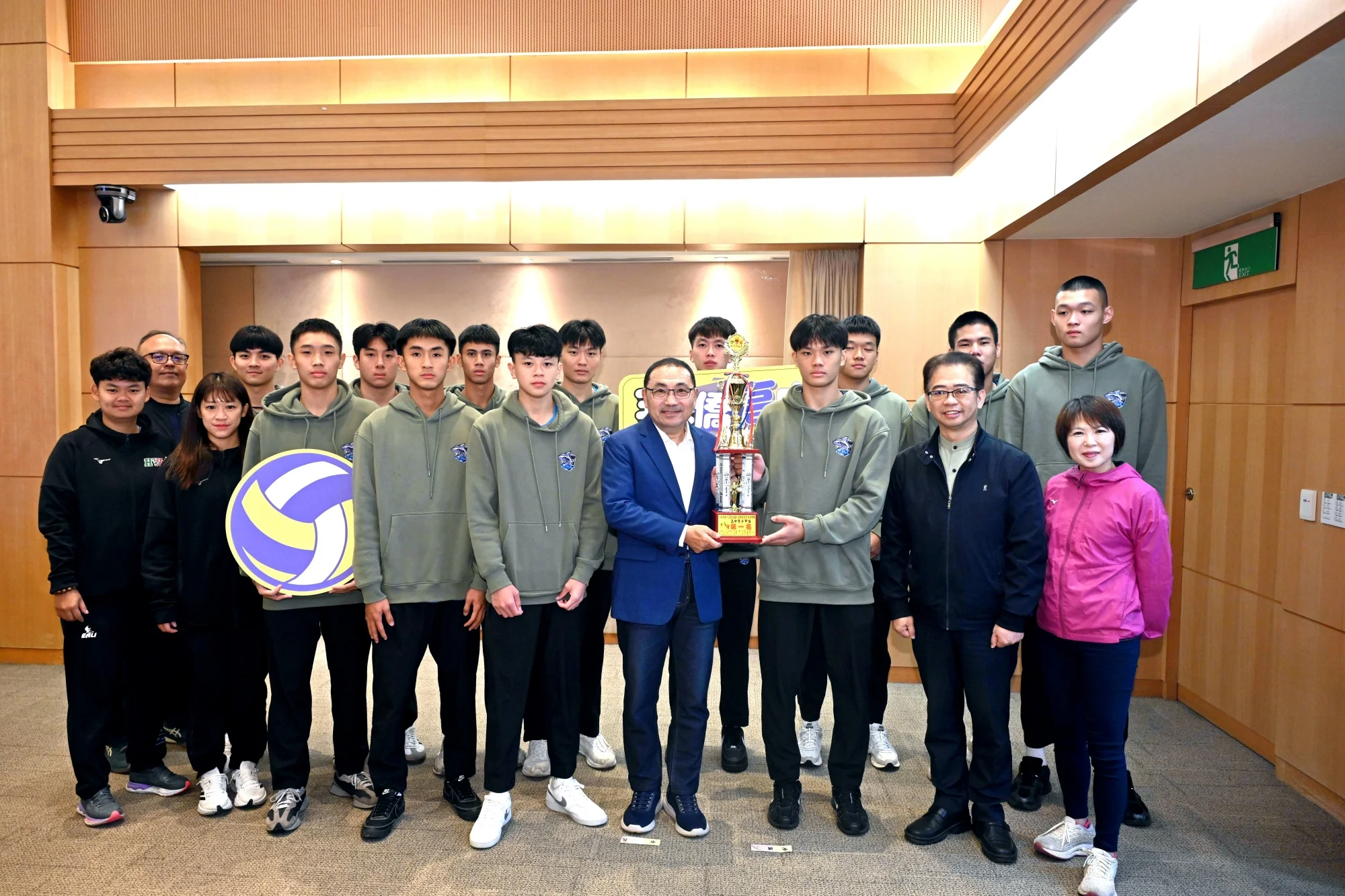 《排球》華僑高中全勝封王 橫掃北港媽祖盃排球賽 勇奪男子甲組冠軍