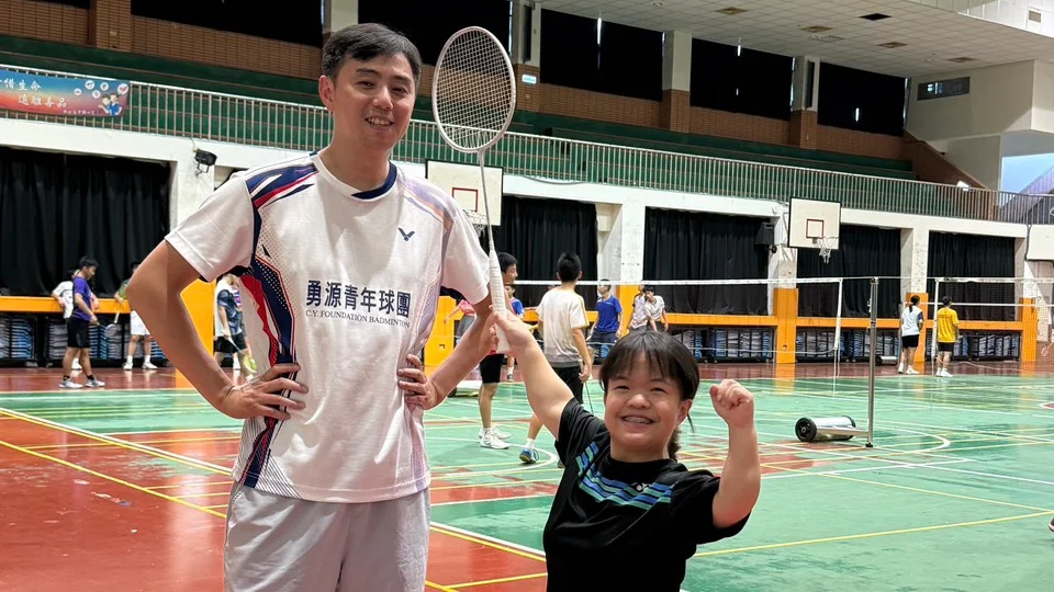 《體壇》築夢舵手鄭竣逸 陪伴新北羽球身障選手走向國際舞臺