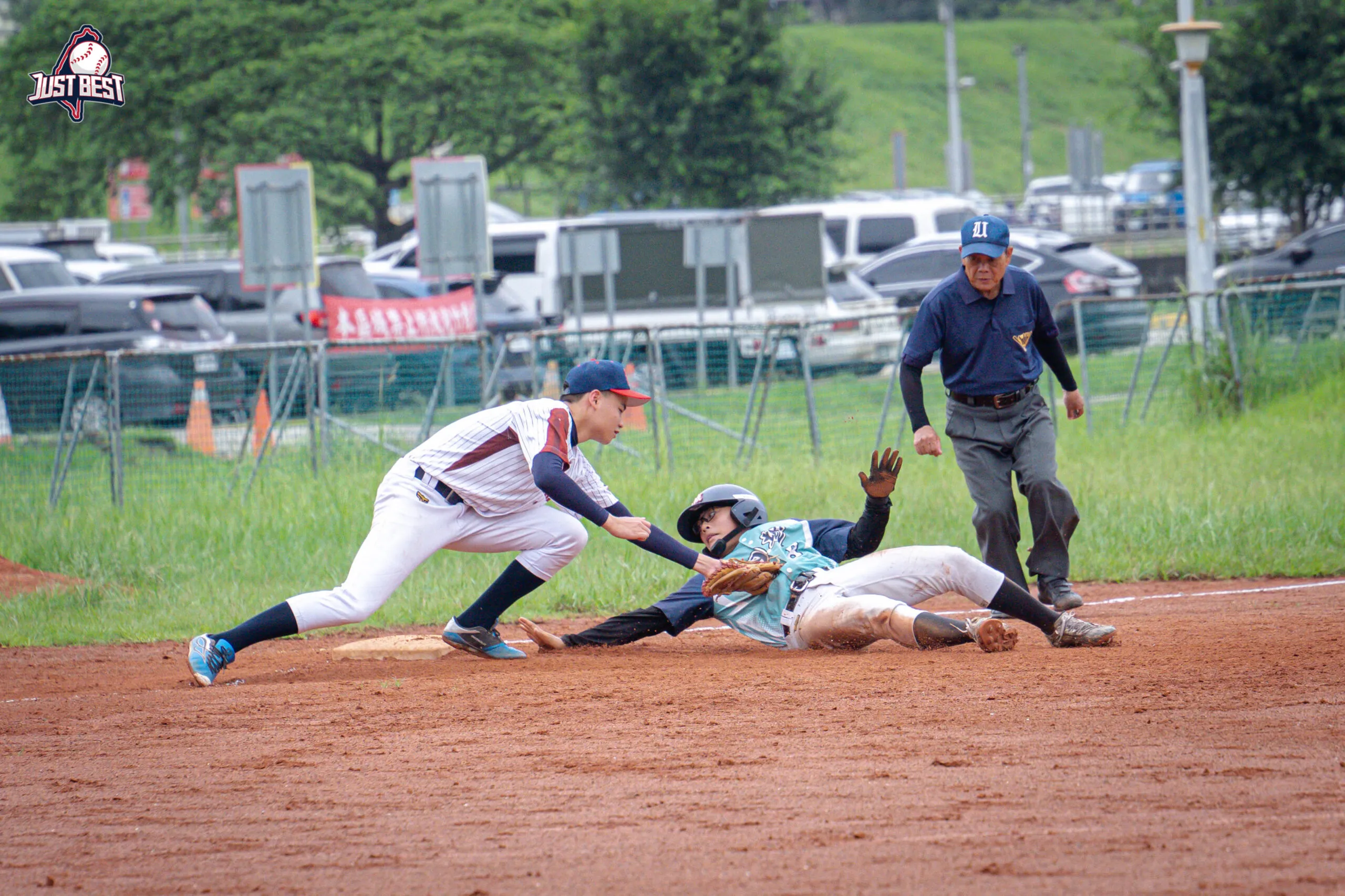 臺北就是棒》首局6分大局奠定勝基內城國中6比3擊退重慶國中，內城國中驚險扛住火焰勇士末局反撲取勝