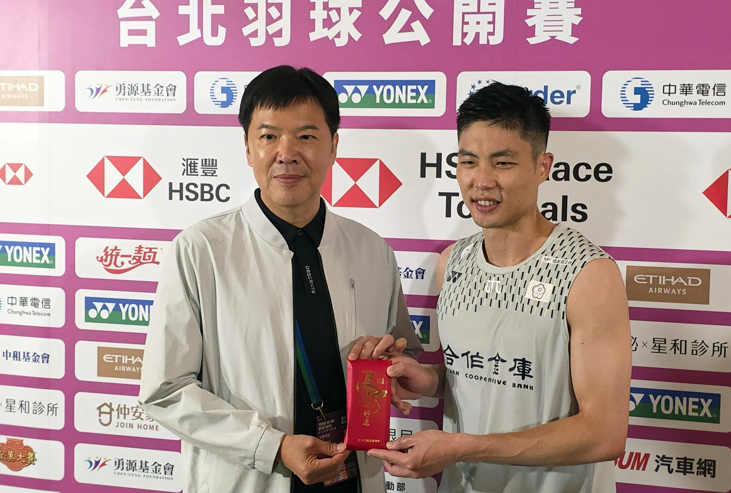 《羽球》36歲周天成保持衝勁進八強 激勵獎金捐公益盼翻轉迷途少年人生