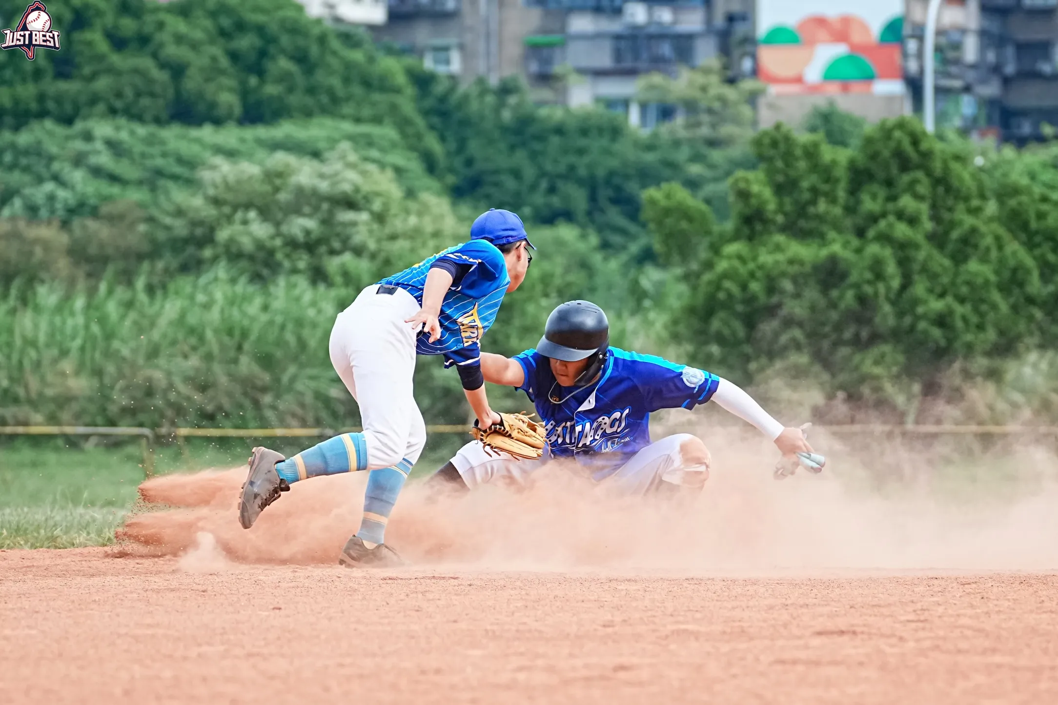 臺北就是棒》親子勇士徐楷峻滿壘敲再見安打驚險逆轉小野馬，大安和平五局下豪取3分逆襲親子勇士