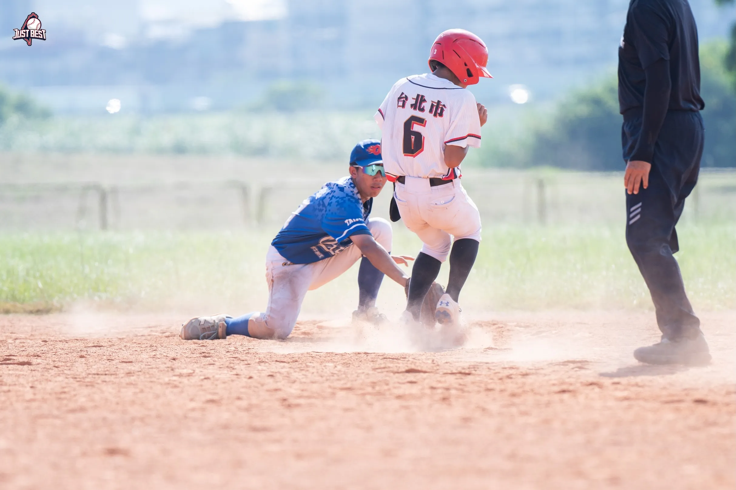 臺北就是棒》陽明國中4分大局奠定勝基，5比4一分之差險勝野牛男孩
